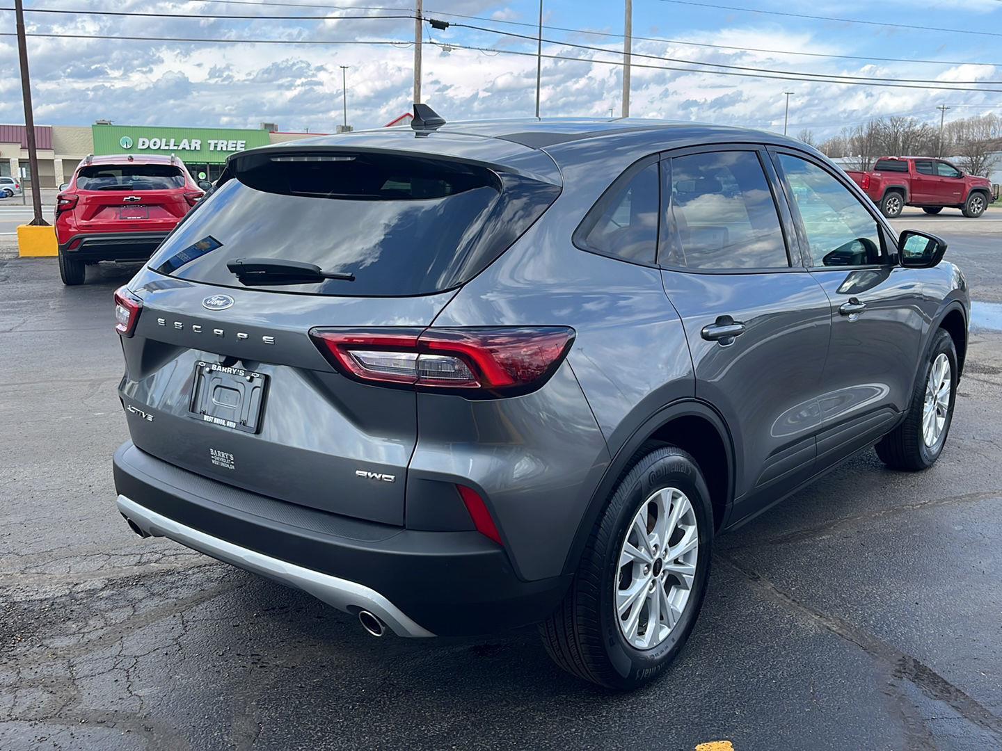 View vehicle photo 5