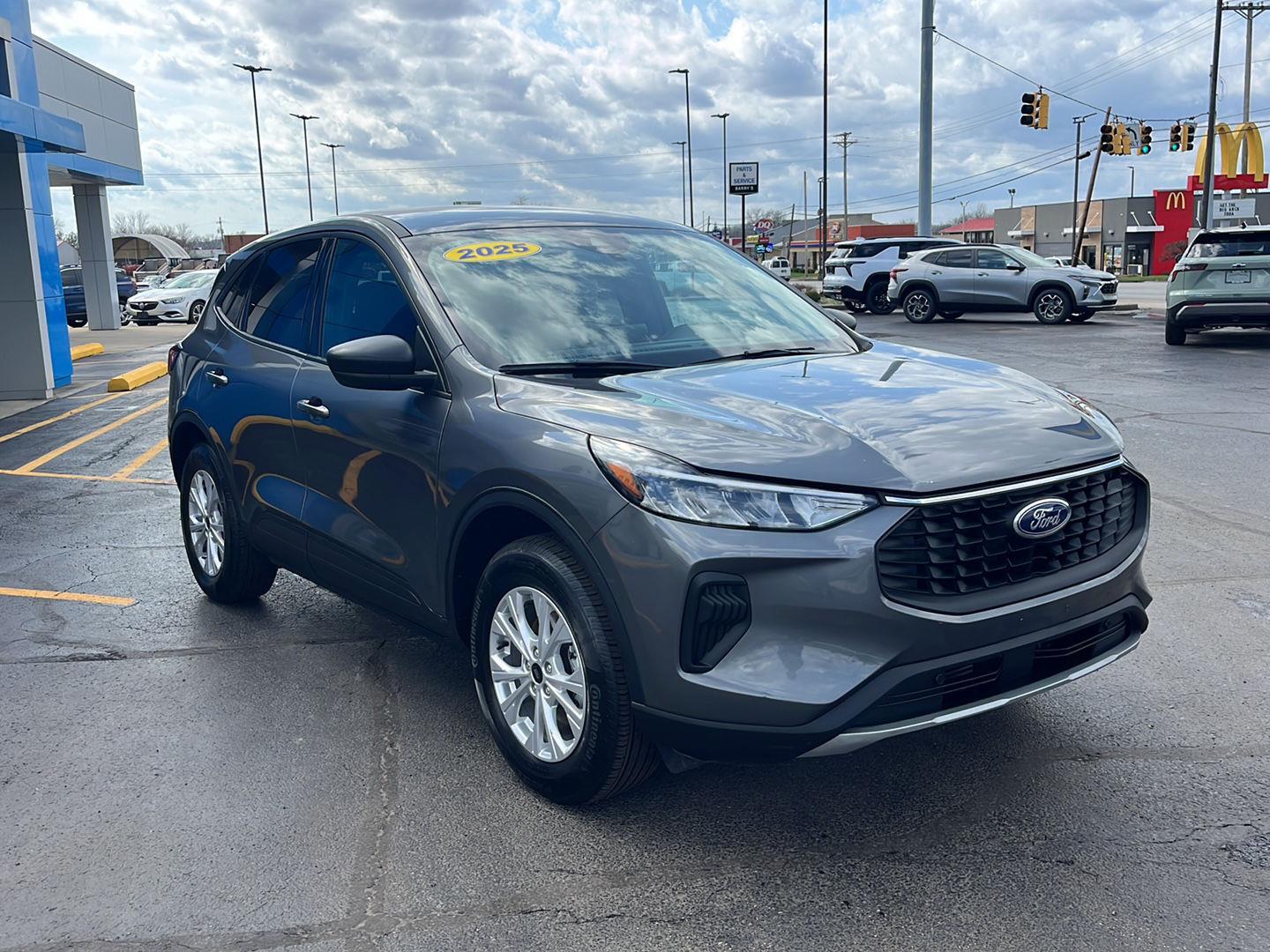 View vehicle photo 7