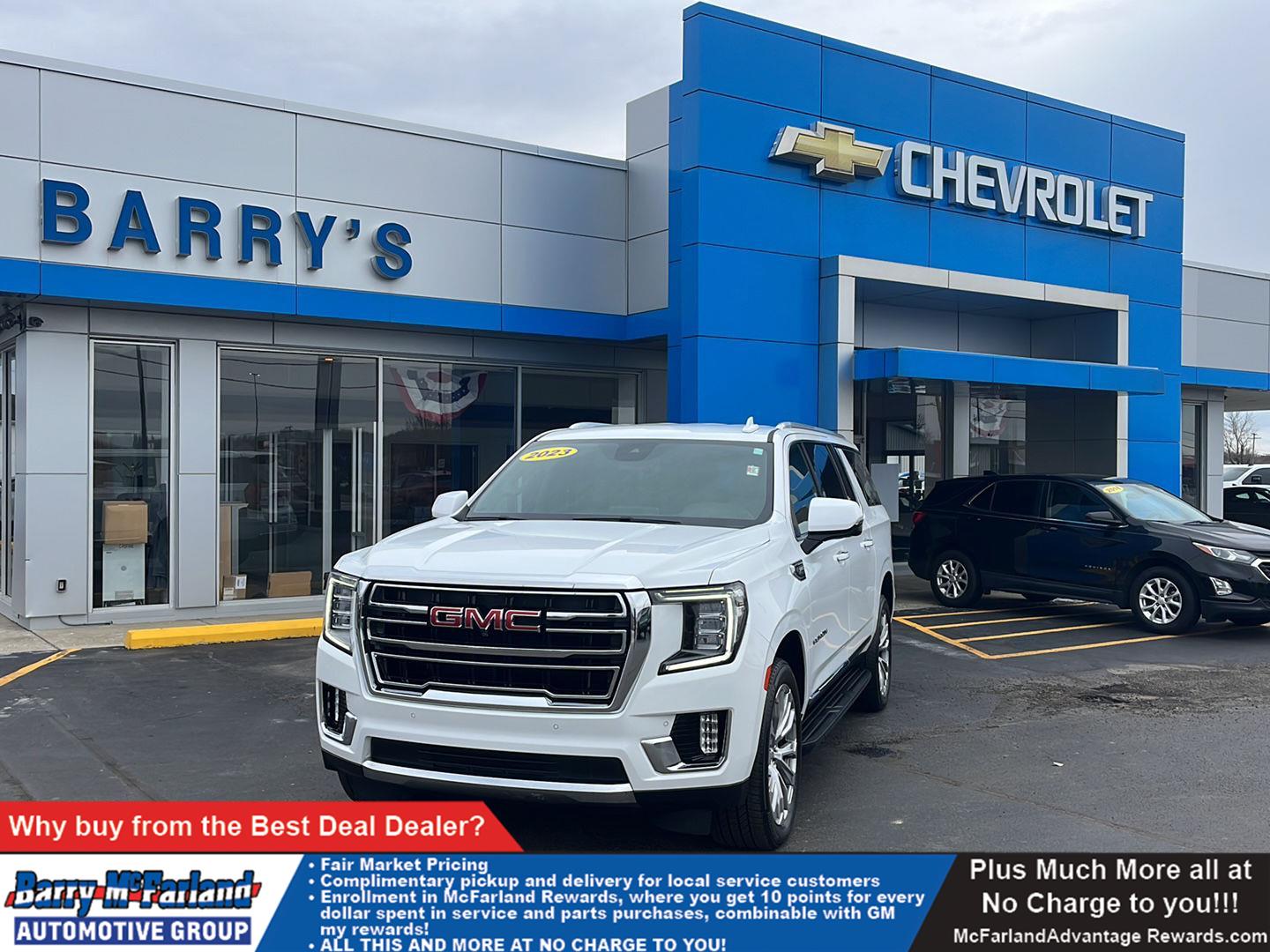 Summit White 2023 GMC Yukon XL SLT 4WD SUV / Crossover Four-Wheel Drive Automatic