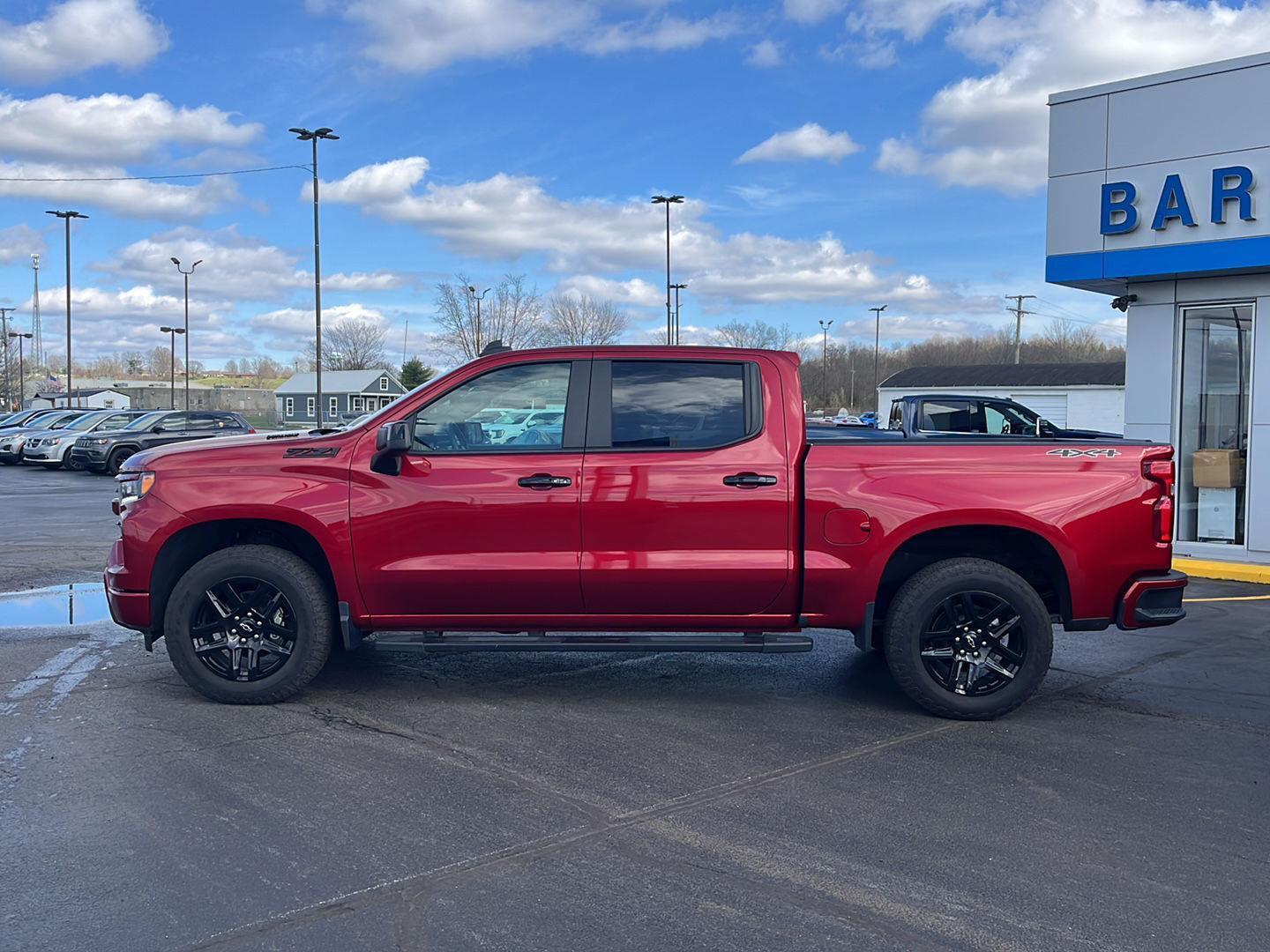 View vehicle photo 2