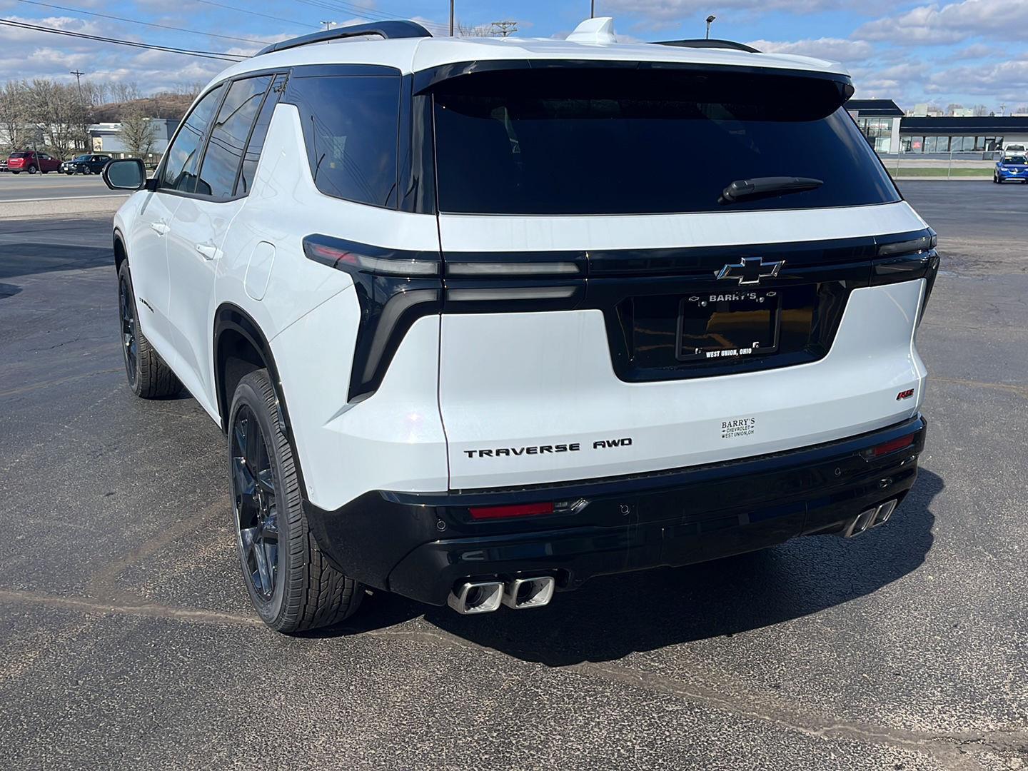 View vehicle photo 3