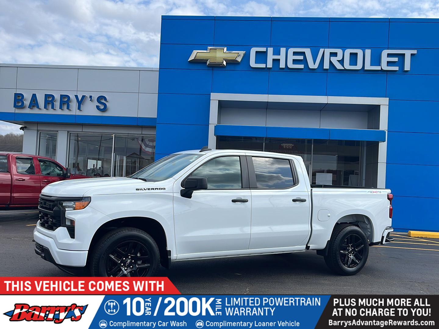Summit White 2023 Chevrolet Silverado 1500 Custom Crew Cab 4WD Pickup Truck Four-Wheel Drive 8-Speed Automatic