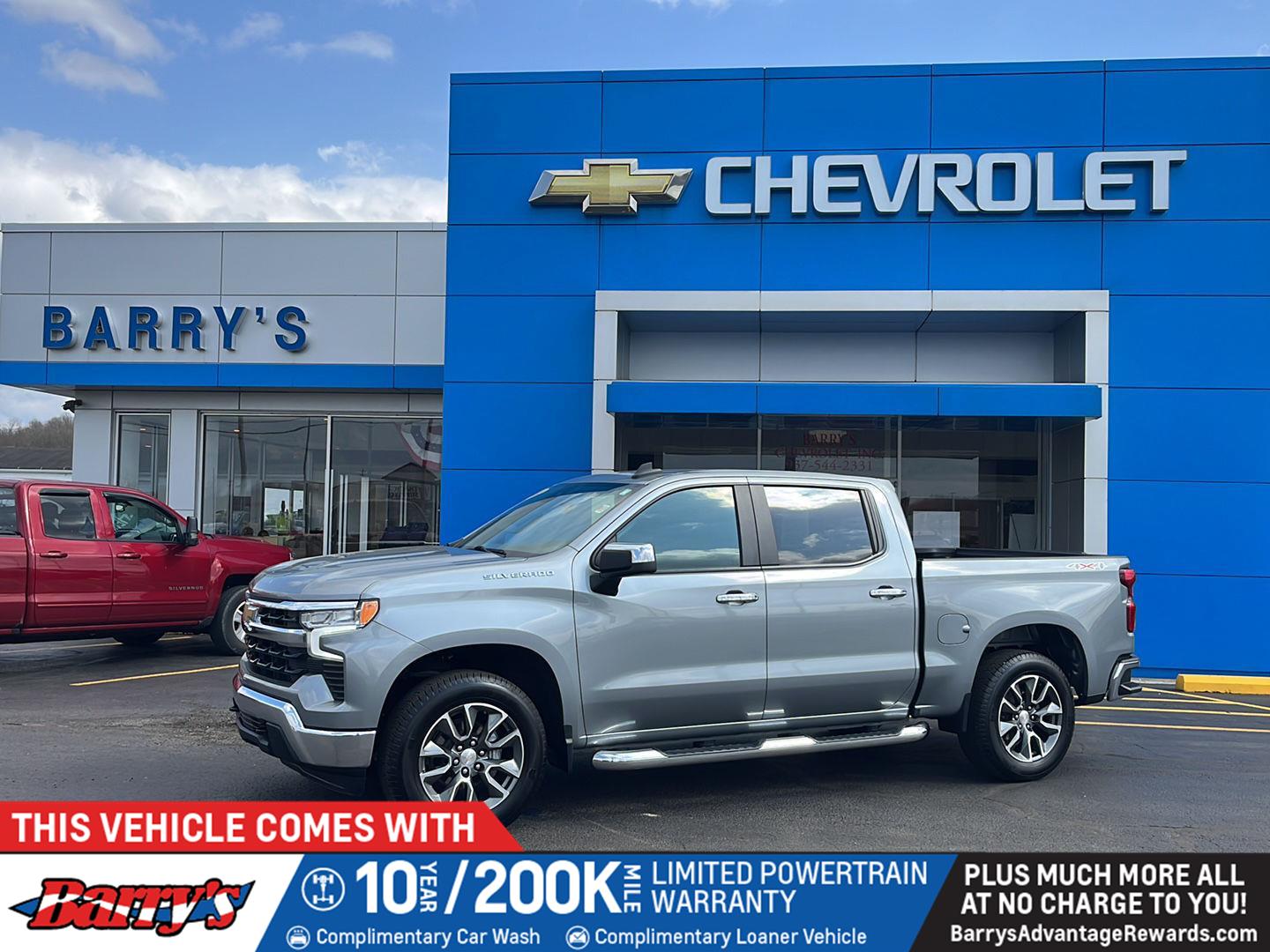 Sterling Gray Metallic 2023 Chevrolet Silverado 1500 LT Crew Cab 4WD Pickup Truck Four-Wheel Drive 8-Speed Automatic