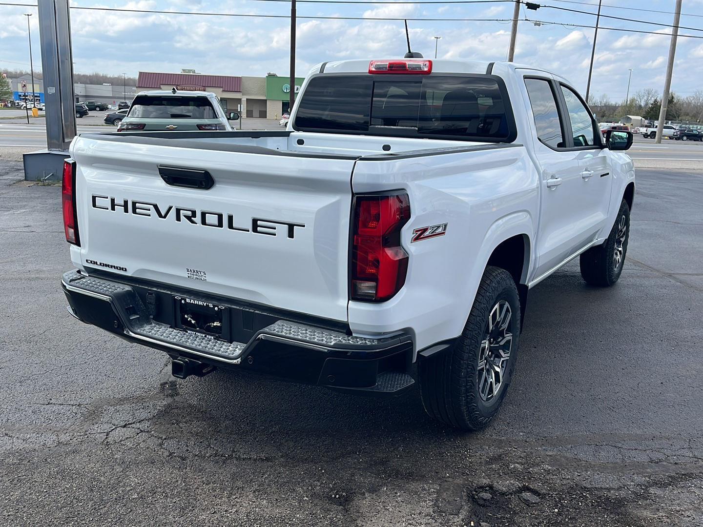 View vehicle photo 5