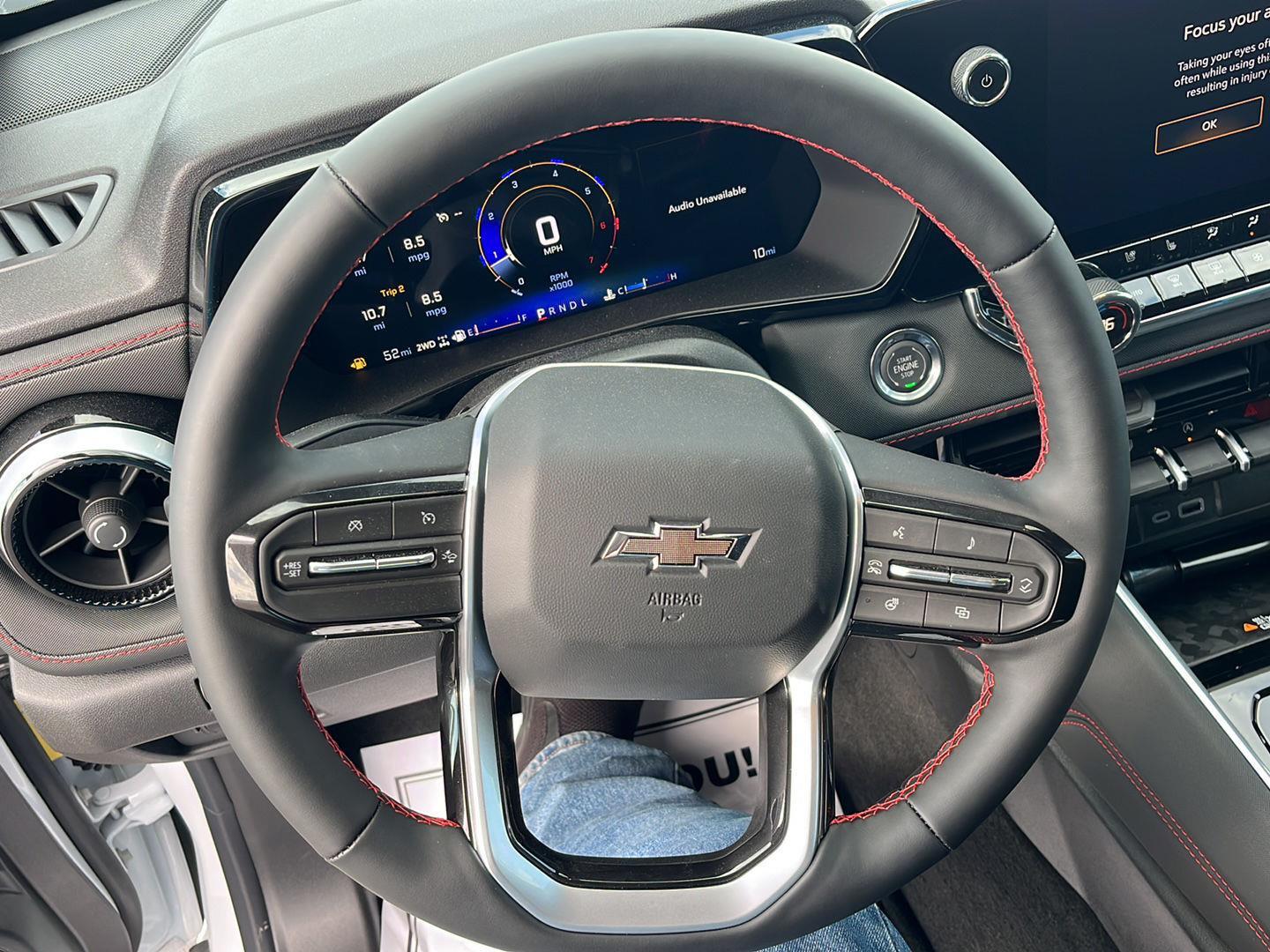 View vehicle photo 7