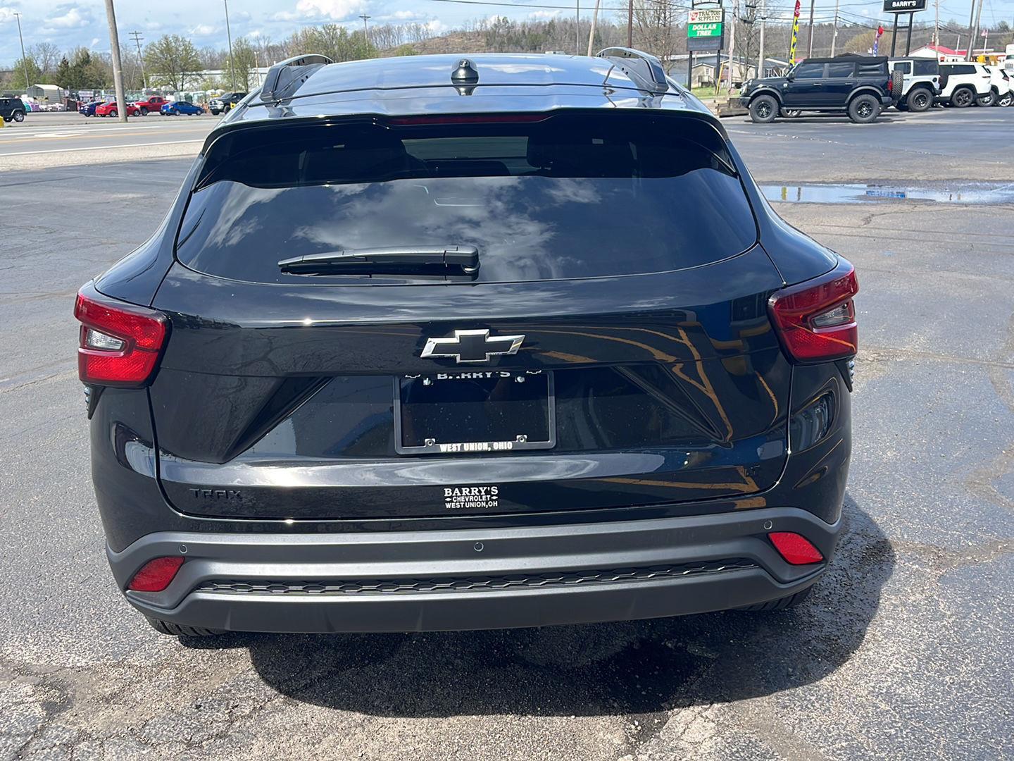 View vehicle photo 4