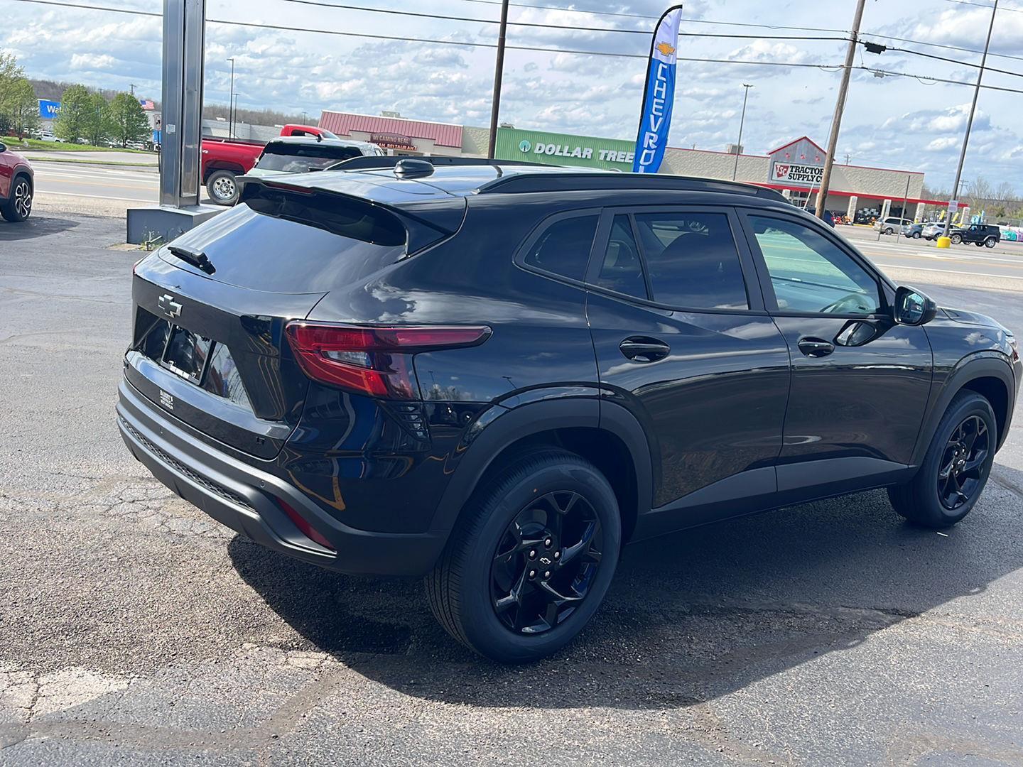 View vehicle photo 5