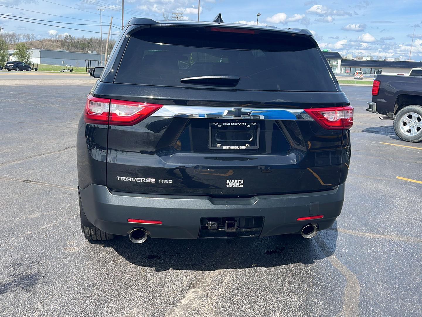 View vehicle photo 4