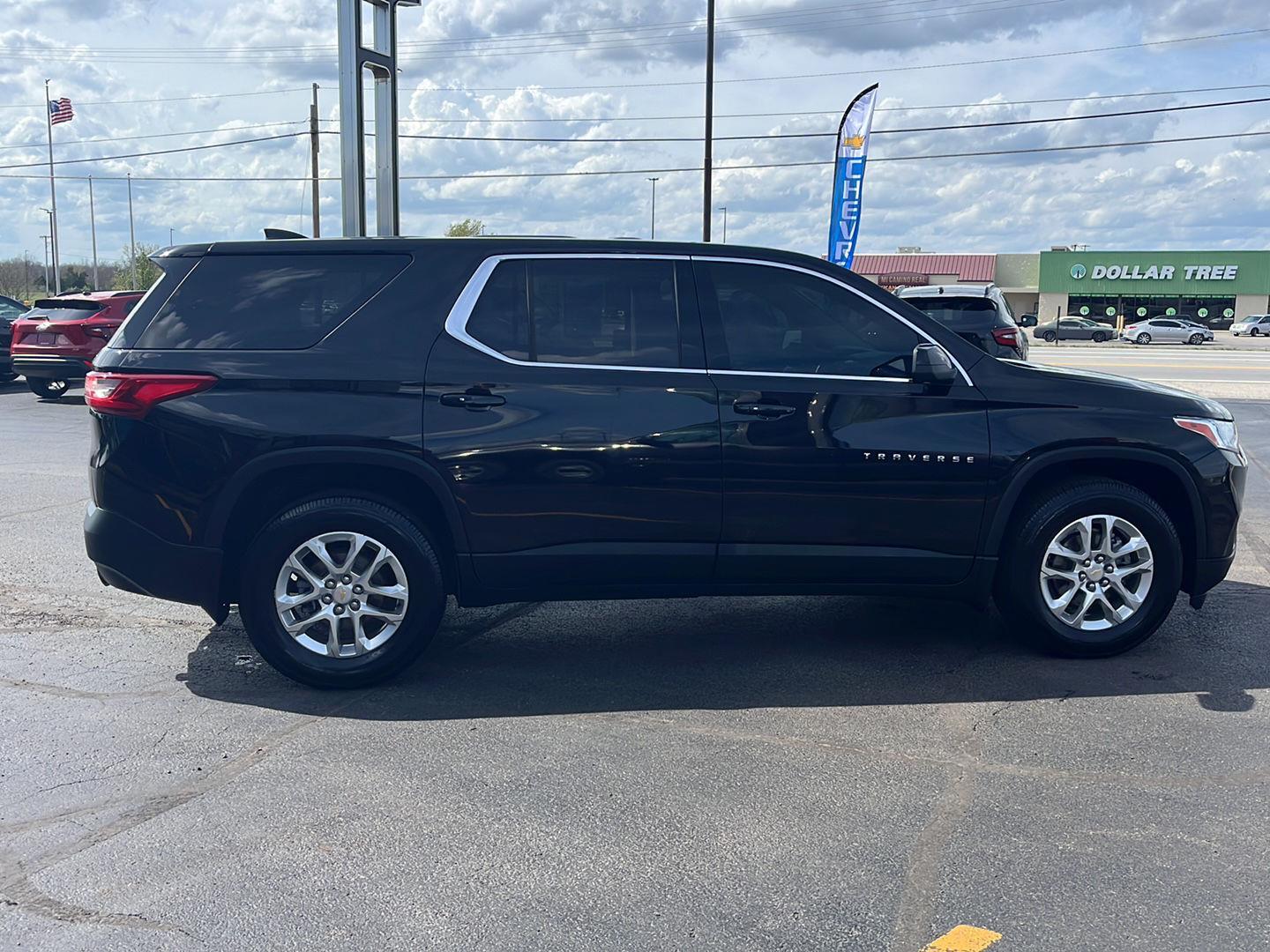 View vehicle photo 6