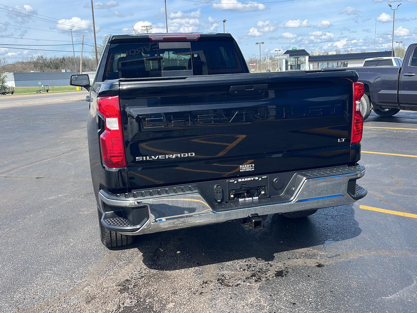 View vehicle photo 4