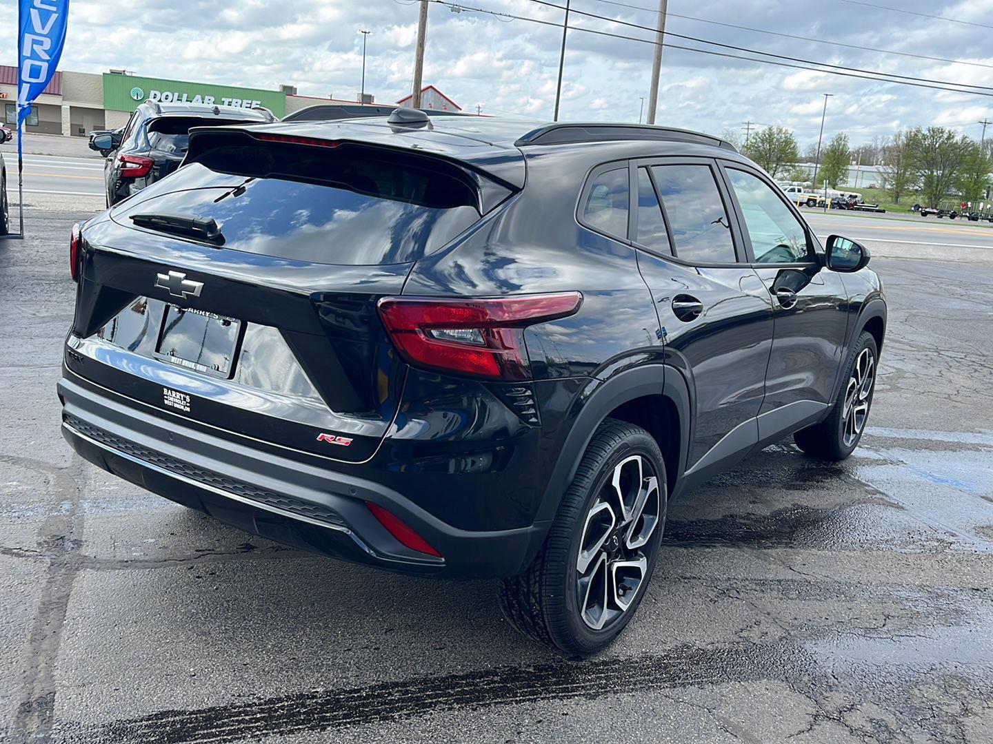 View vehicle photo 5