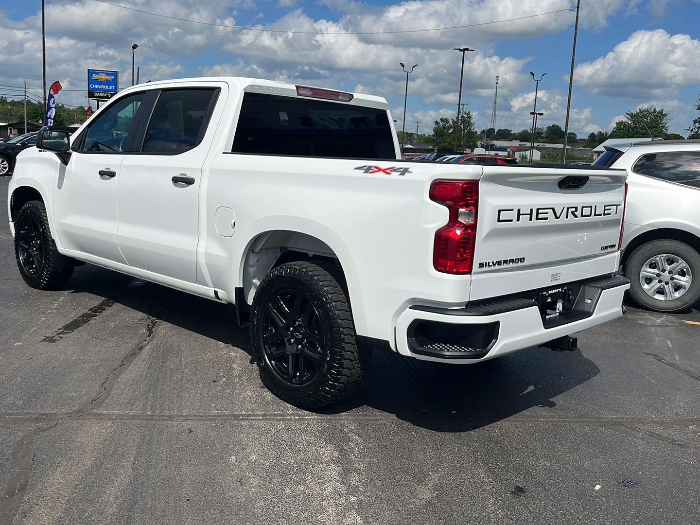 View vehicle photo 3