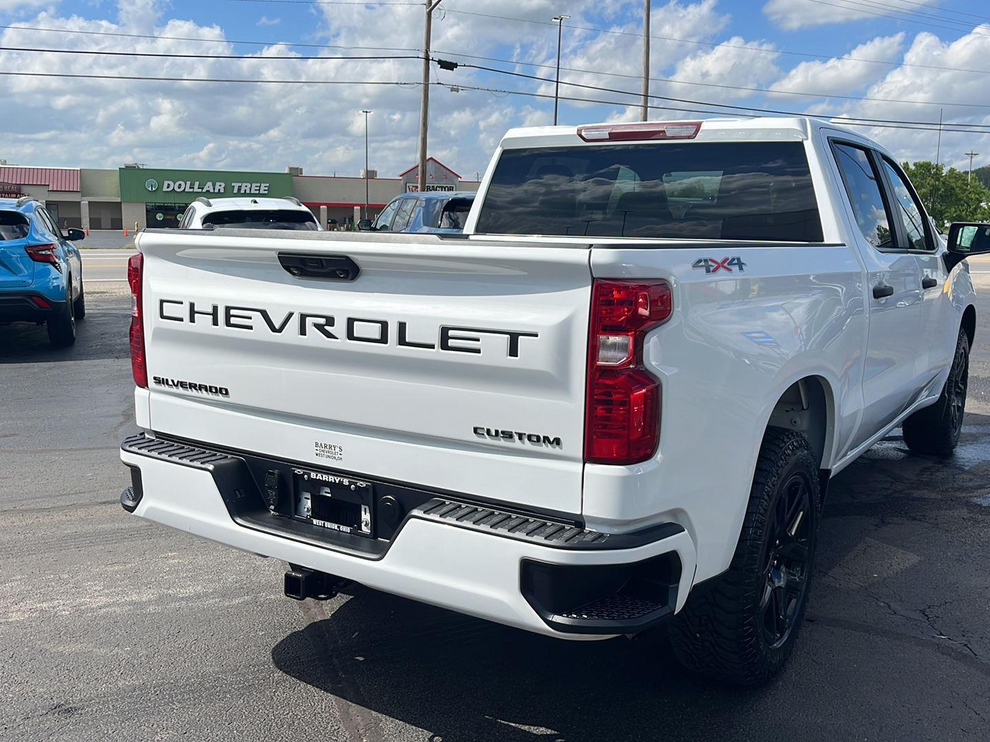 View vehicle photo 5