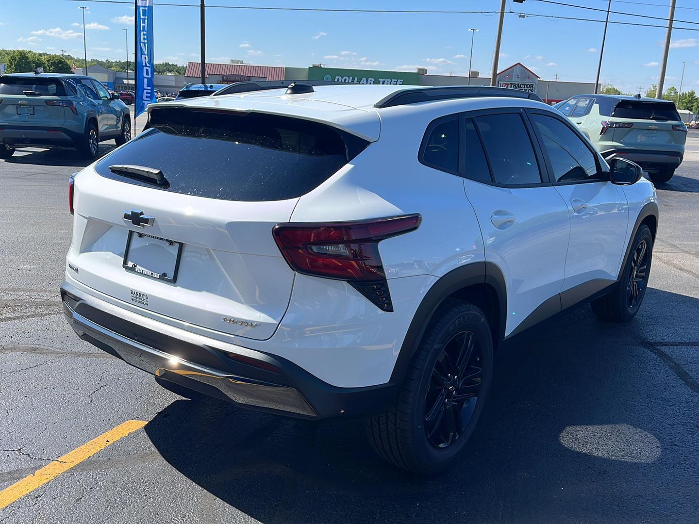 View vehicle photo 5