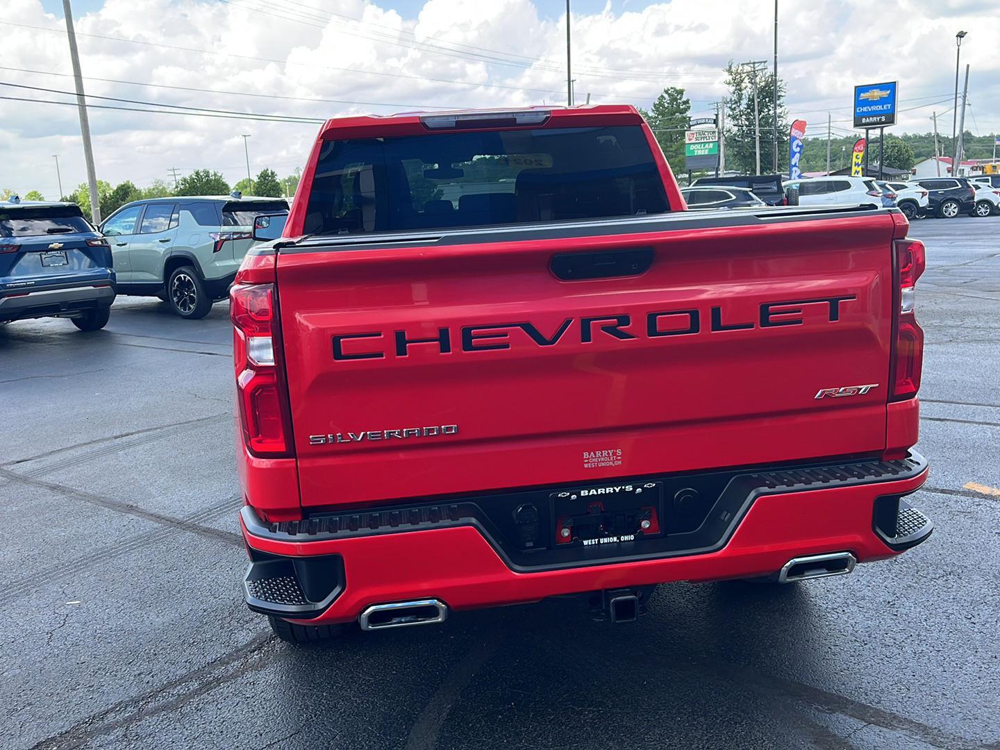 View vehicle photo 4