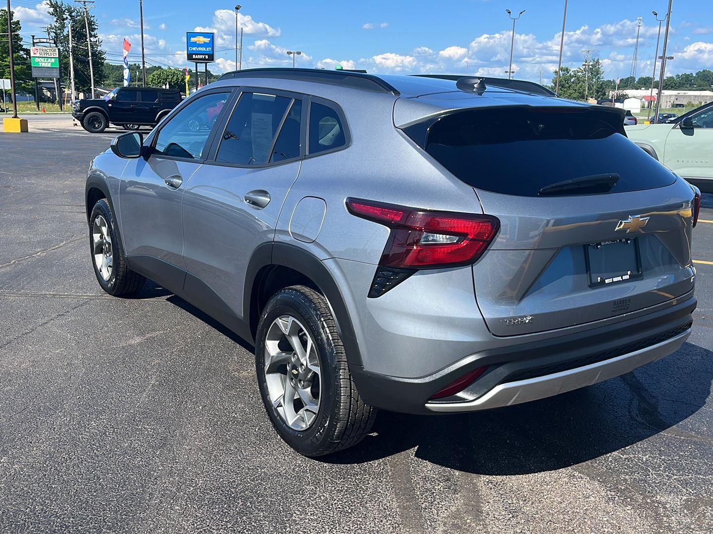 View vehicle photo 3