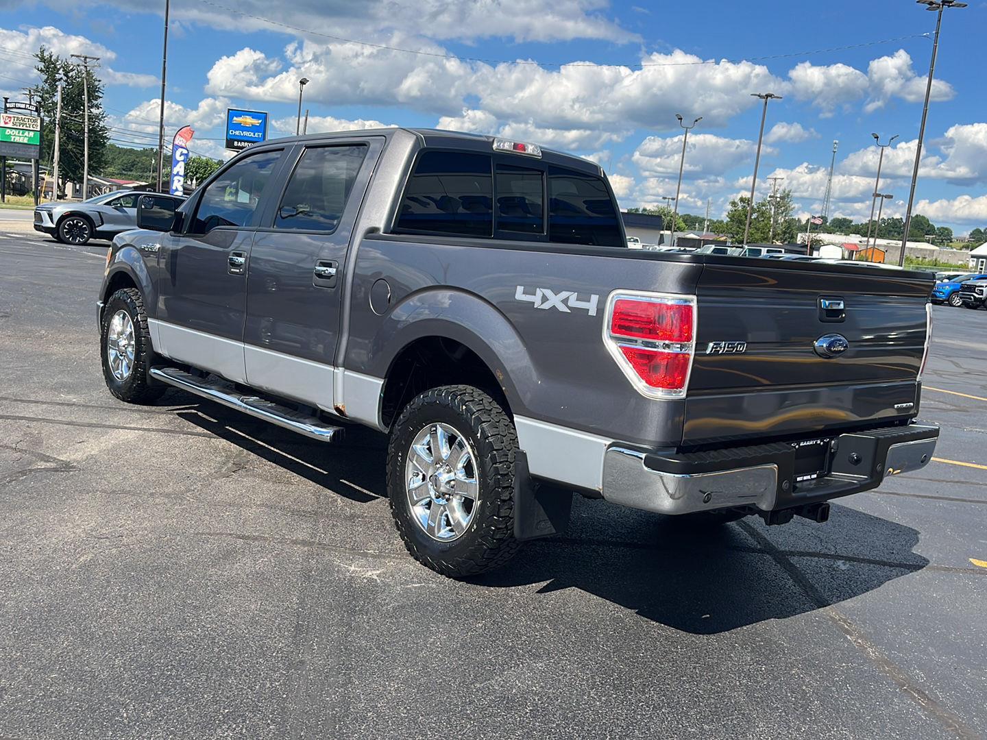 View vehicle photo 3