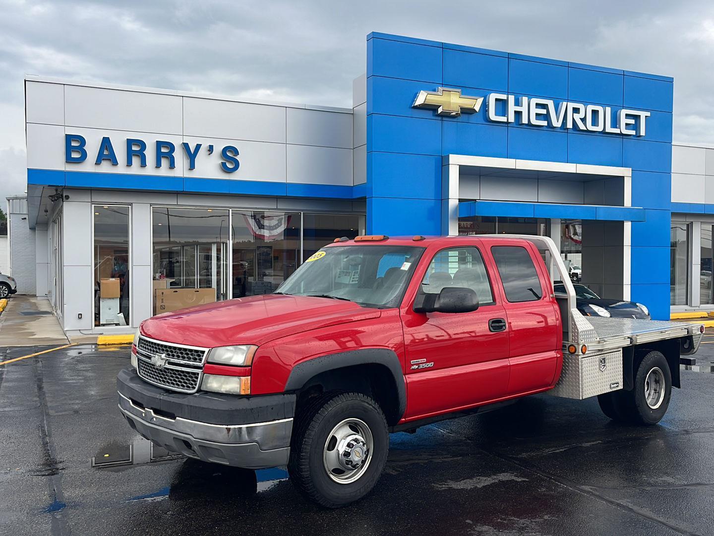 Victory Red 2005 Chevrolet Silverado 3500 Pickup Truck 5-Speed Automatic Overdrive