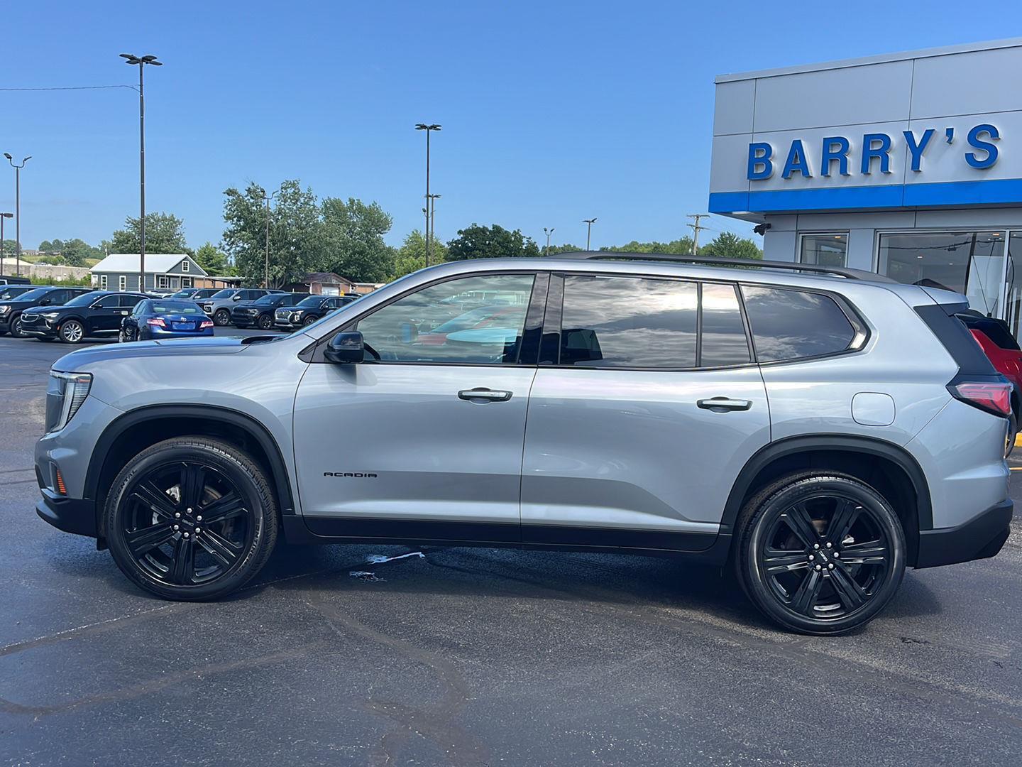 View vehicle photo 2