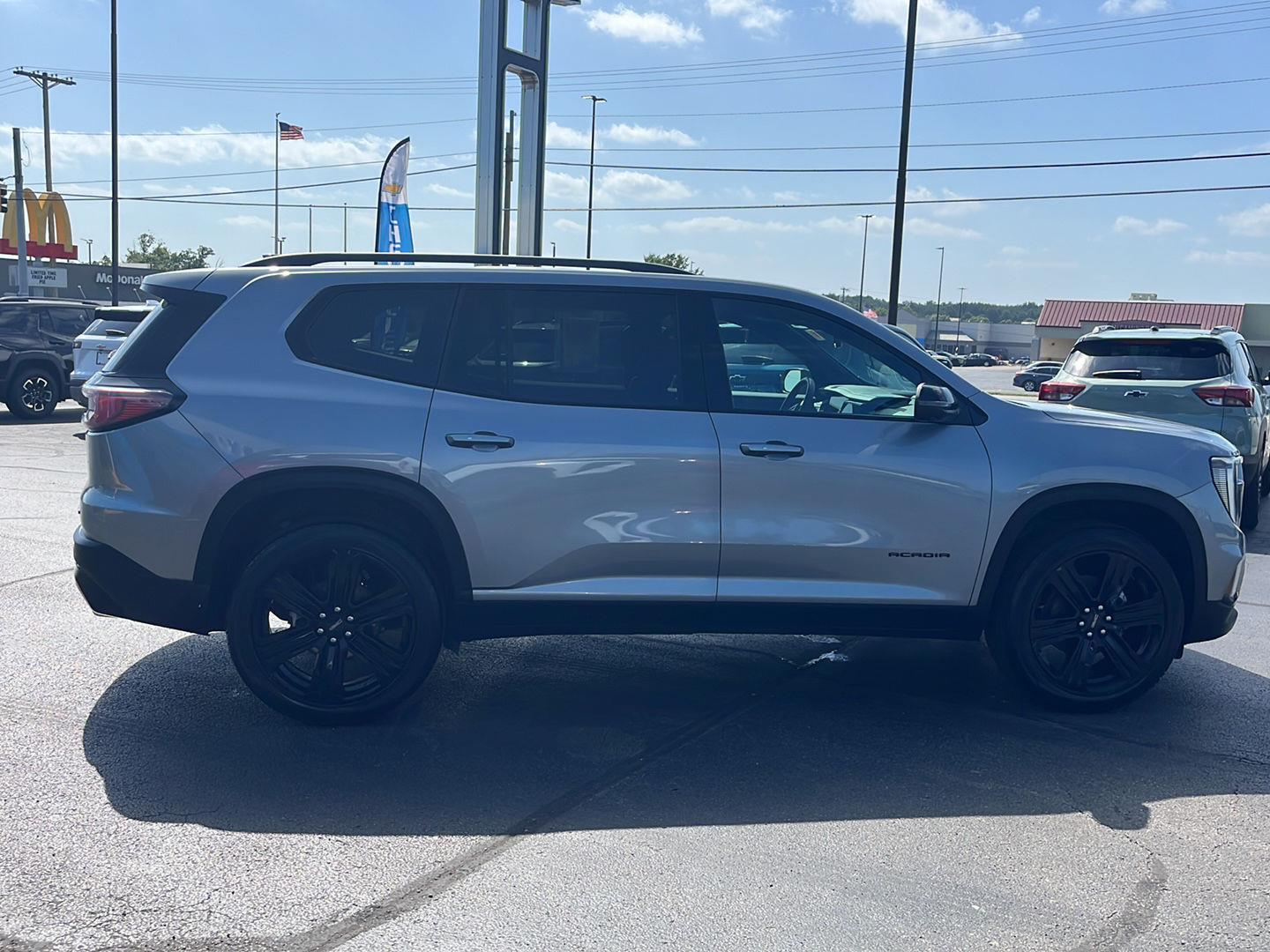 View vehicle photo 6