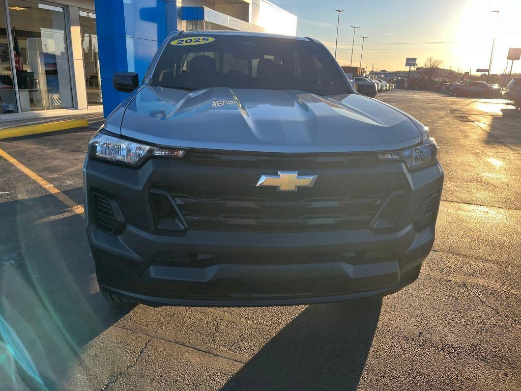 View vehicle photo 6