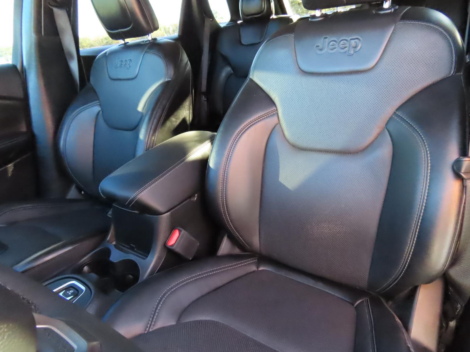 Used Car 2022 Jeep Cherokee  Latitude Lux For Sale Under $25,000 In Lampasas, Texas