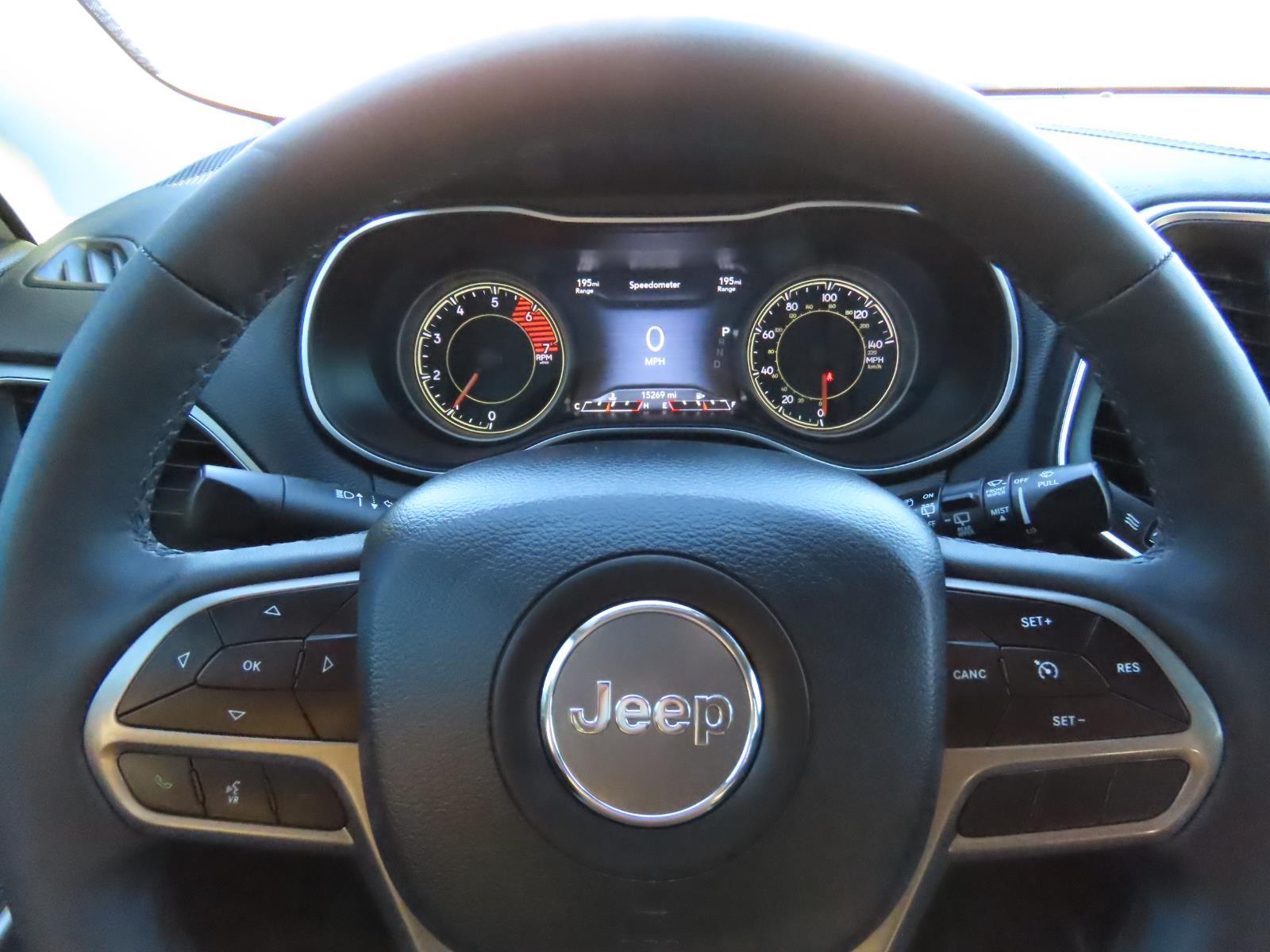 Used Car 2022 Jeep Cherokee  Latitude Lux For Sale Under $25,000 In Lampasas, Texas