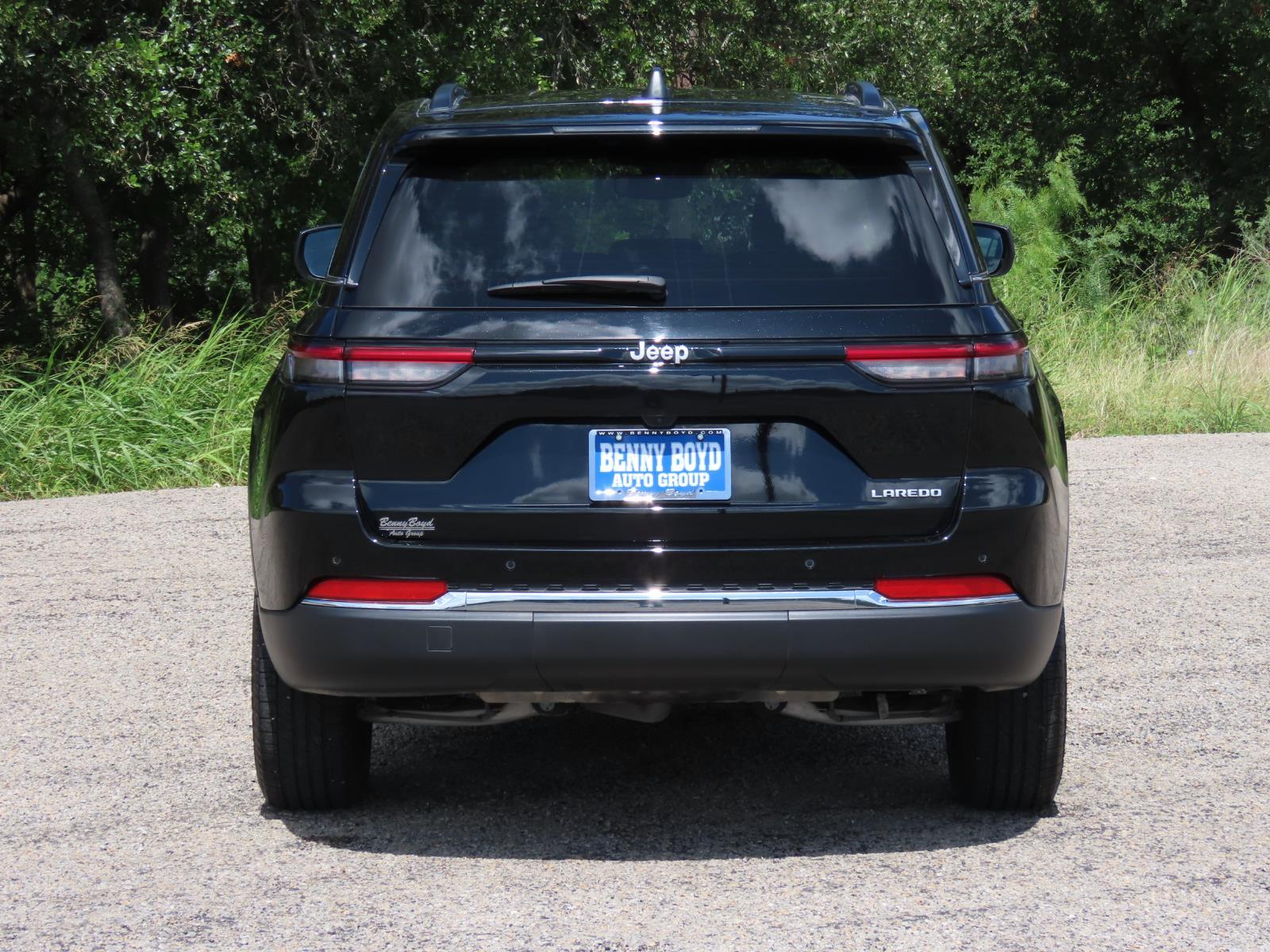 Used Car 2024 Jeep Grand Cherokee  Laredo For Sale Under $35,000 In Lampasas, Texas