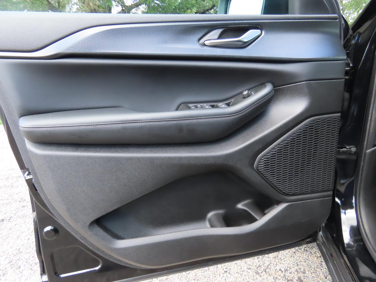 Used Car 2024 Jeep Grand Cherokee  Laredo For Sale Under $35,000 In Lampasas, Texas