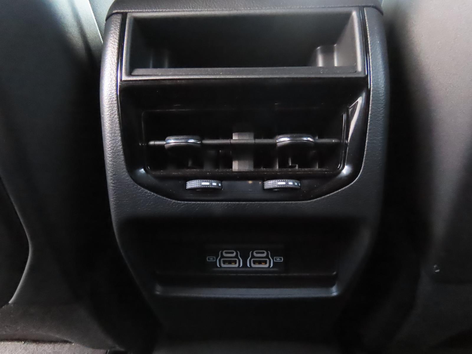 Used Car 2024 Jeep Grand Cherokee  Laredo For Sale Under $35,000 In Lampasas, Texas