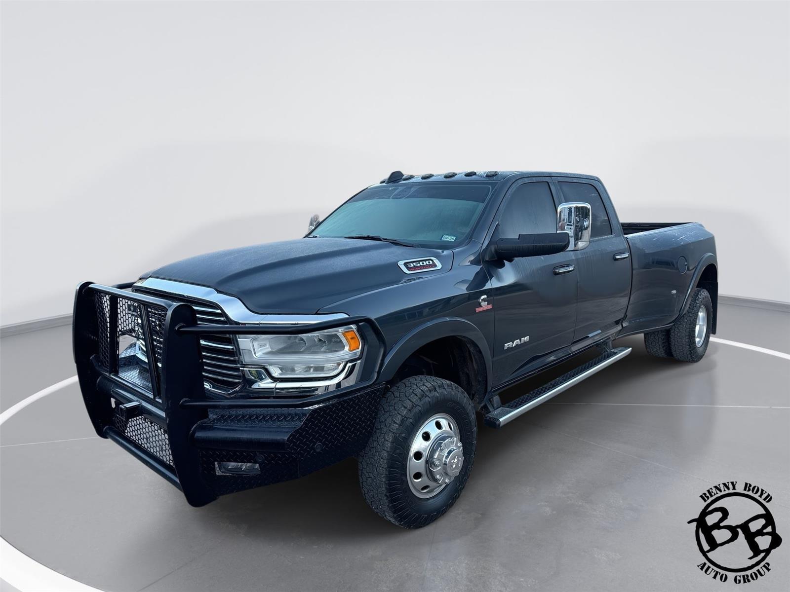 RAM 3500 Laramie Crew Cab LB DRW 4WD
