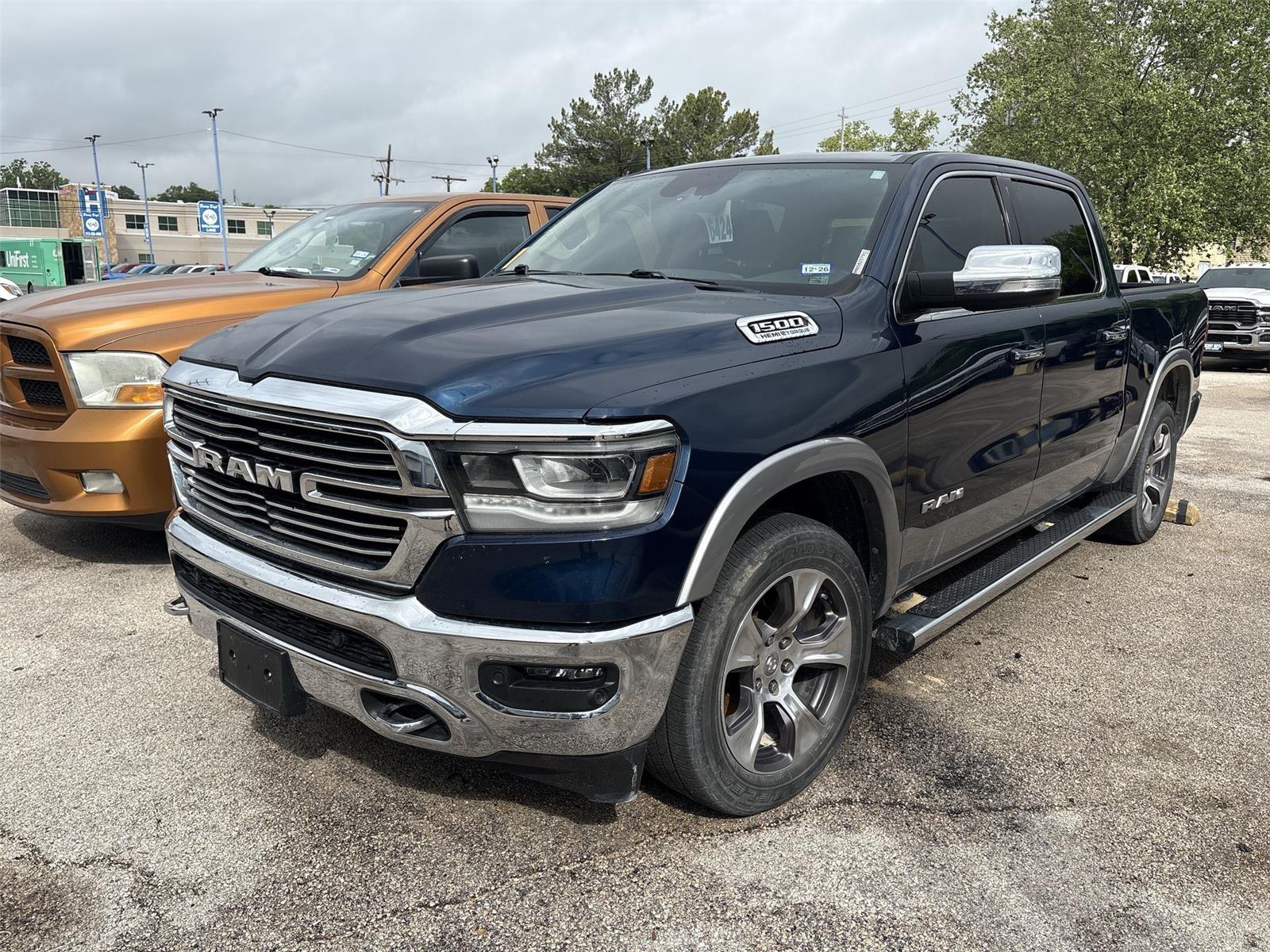 Patriot Blue Pearlcoat 2021 RAM 1500 Laramie Crew Cab RWD Pickup Truck 4X2 8-Speed Automatic