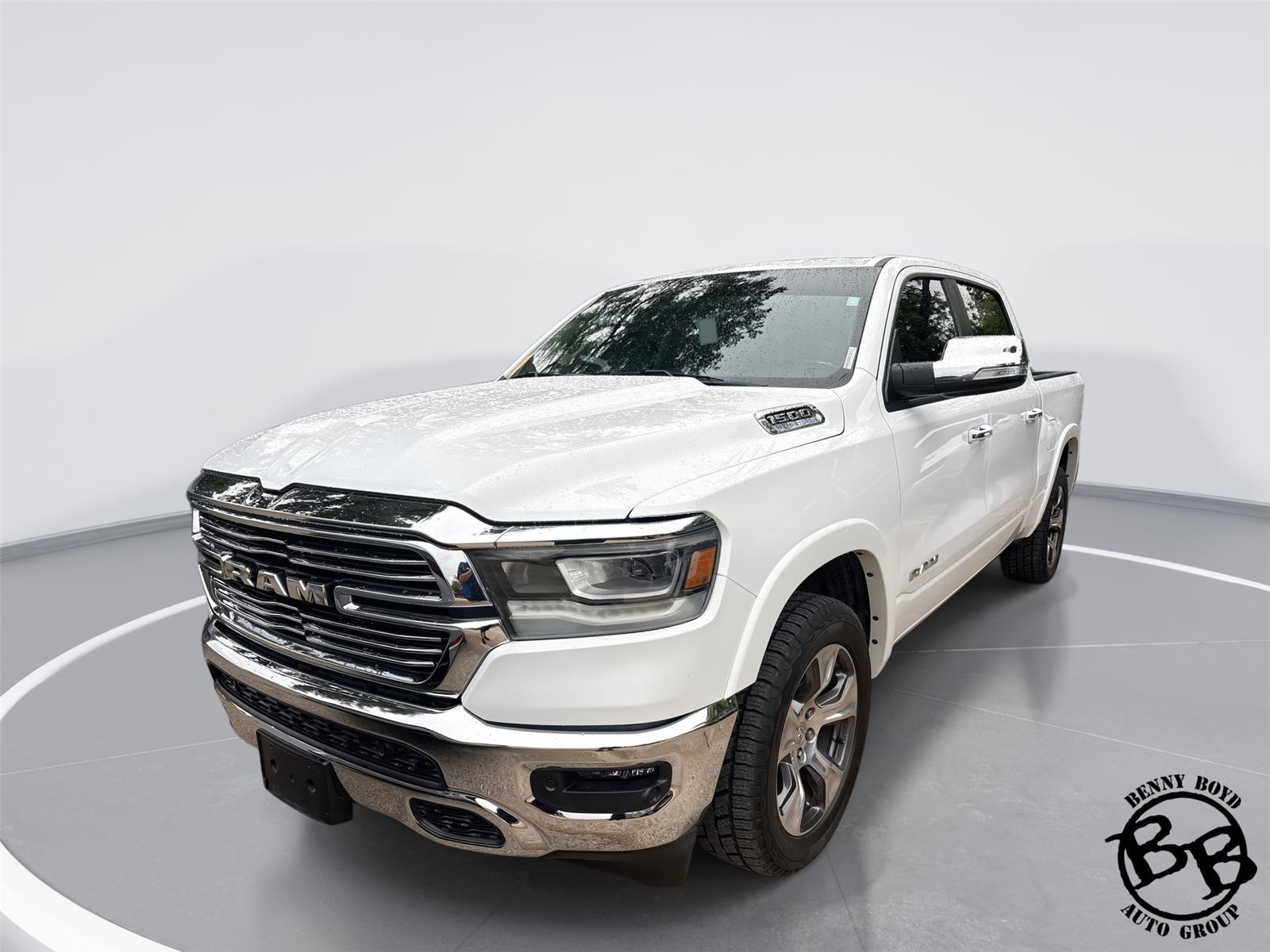 Bright White Clearcoat 2022 RAM 1500 Laramie Crew Cab RWD Pickup Truck 4X2 8-Speed Automatic