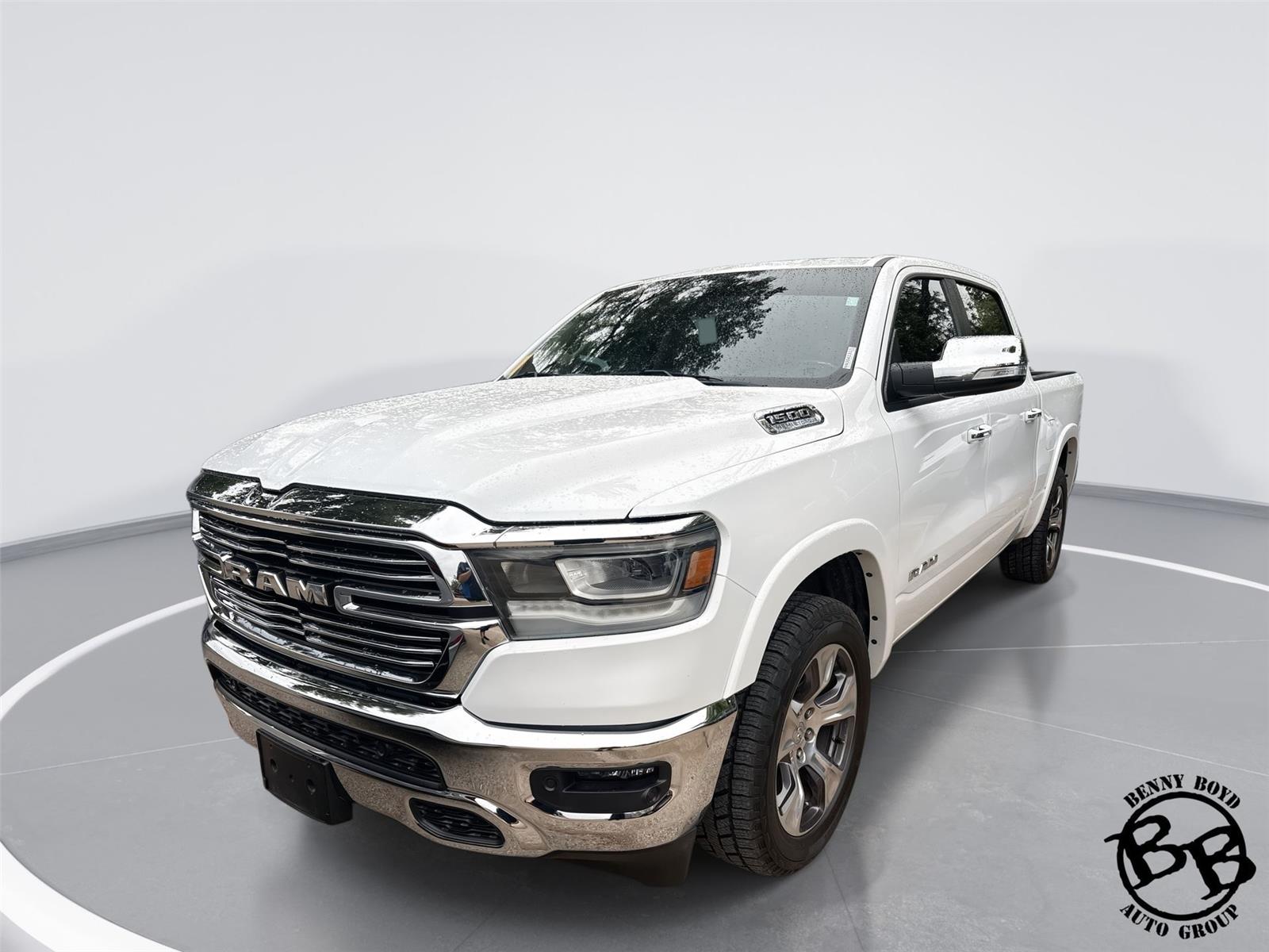 Bright White Clearcoat 2022 RAM 1500 Laramie Crew Cab RWD Pickup Truck 4X2 8-Speed Automatic
