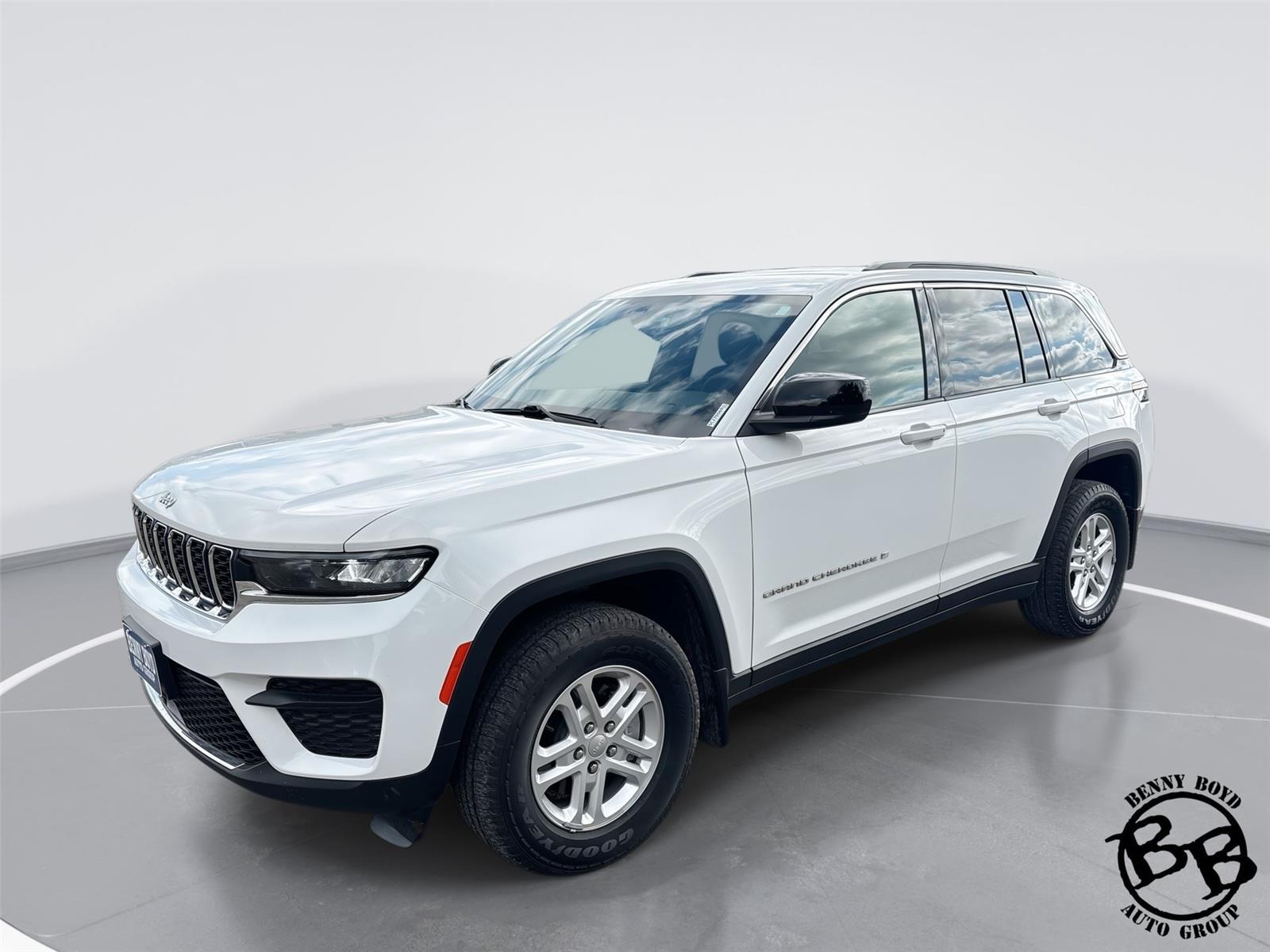 Bright White Clearcoat 2025 Jeep Grand Cherokee SUV / Crossover 4X2 8-Speed Automatic