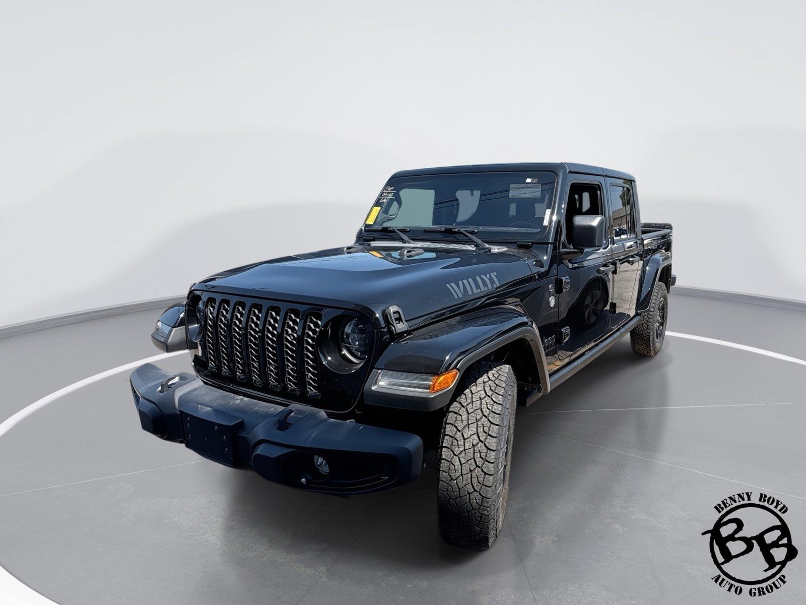 Black Clearcoat 2023 Jeep Gladiator Pickup Truck Four-Wheel Drive 8-Speed Automatic