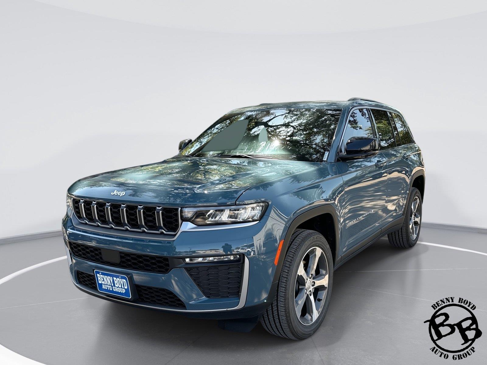 Gray (Steel Blue) 2026 Jeep Grand Cherokee SUV / Crossover 4X2 8-Speed Automatic