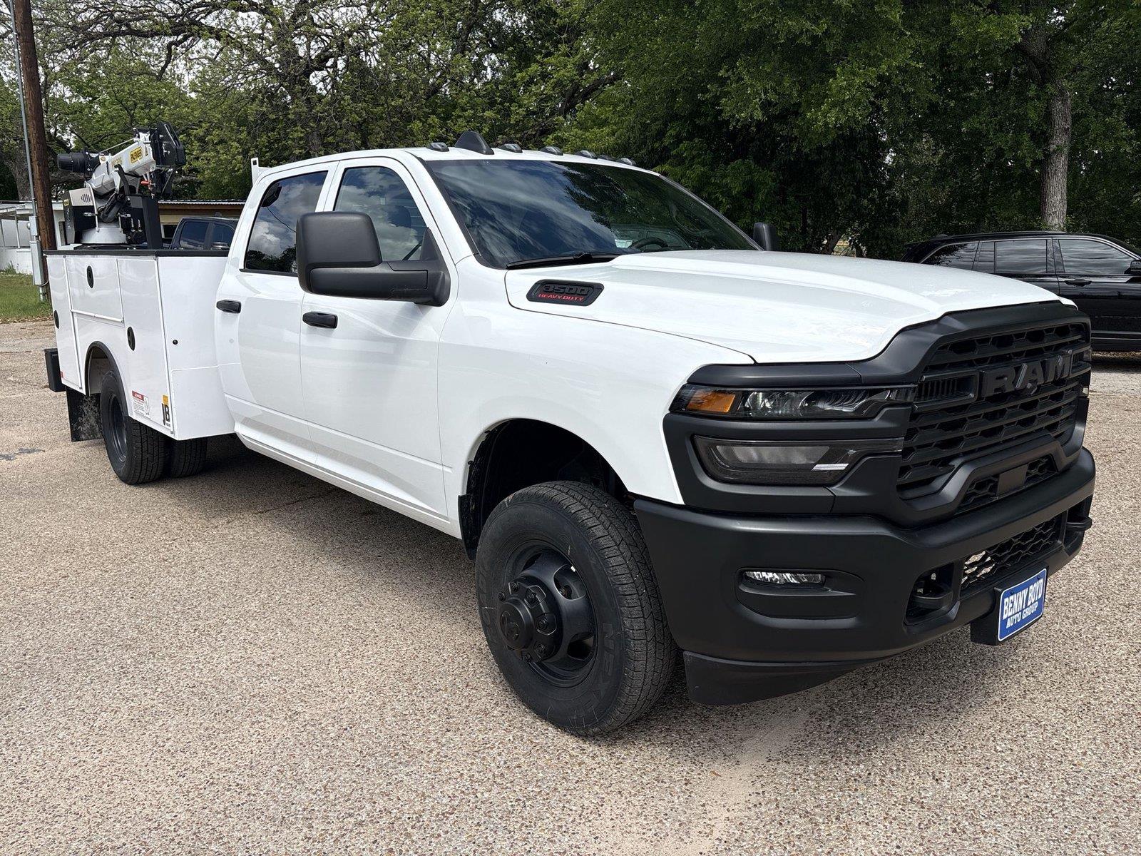 2026 RAM 3500 Chassis Tradesman Crew Cab LB DRW 4WD
