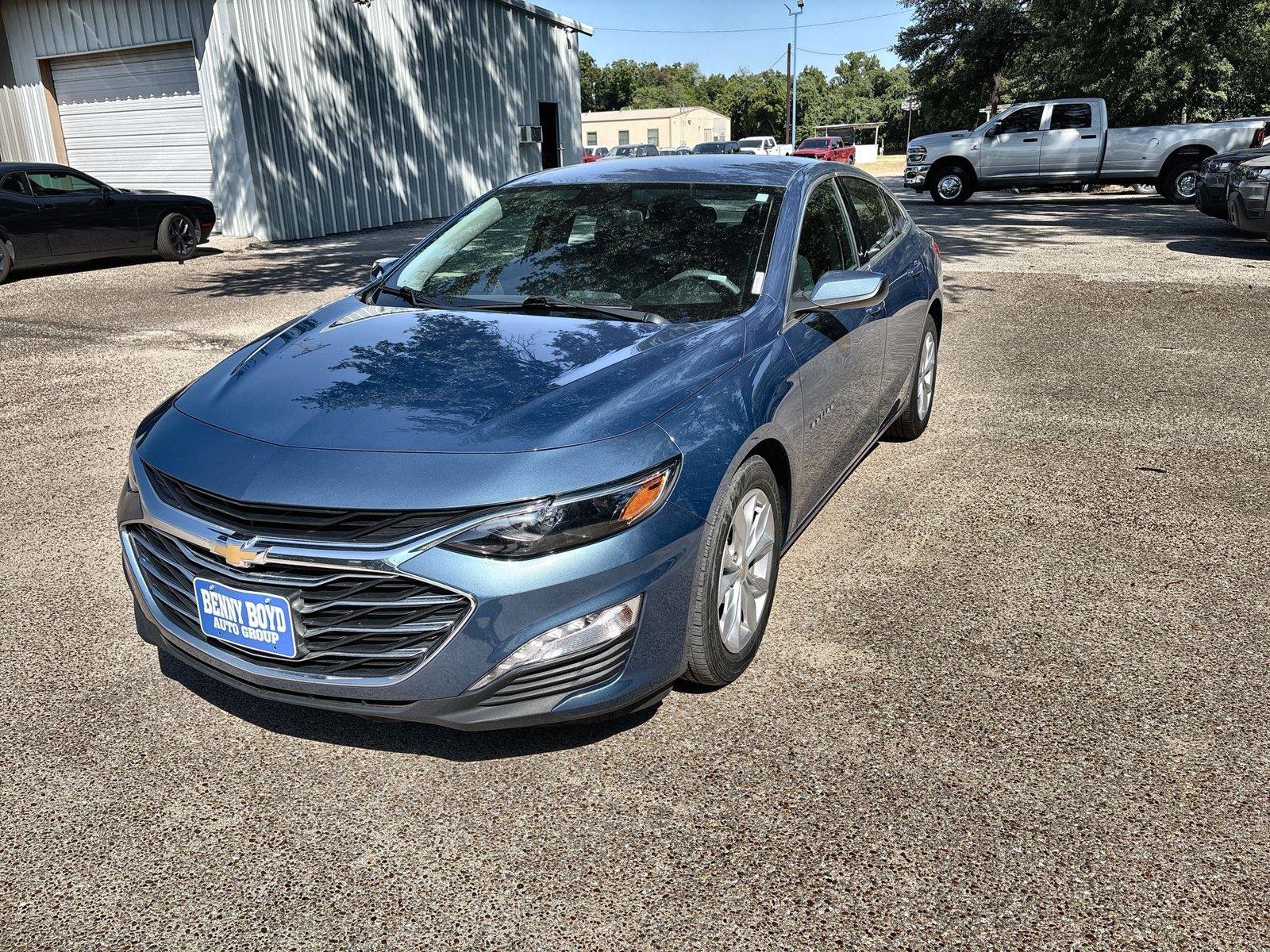 Lakeshore Blue Metallic 2025 Chevrolet Malibu Sedan Front-Wheel Drive Continuously Variable Transmission