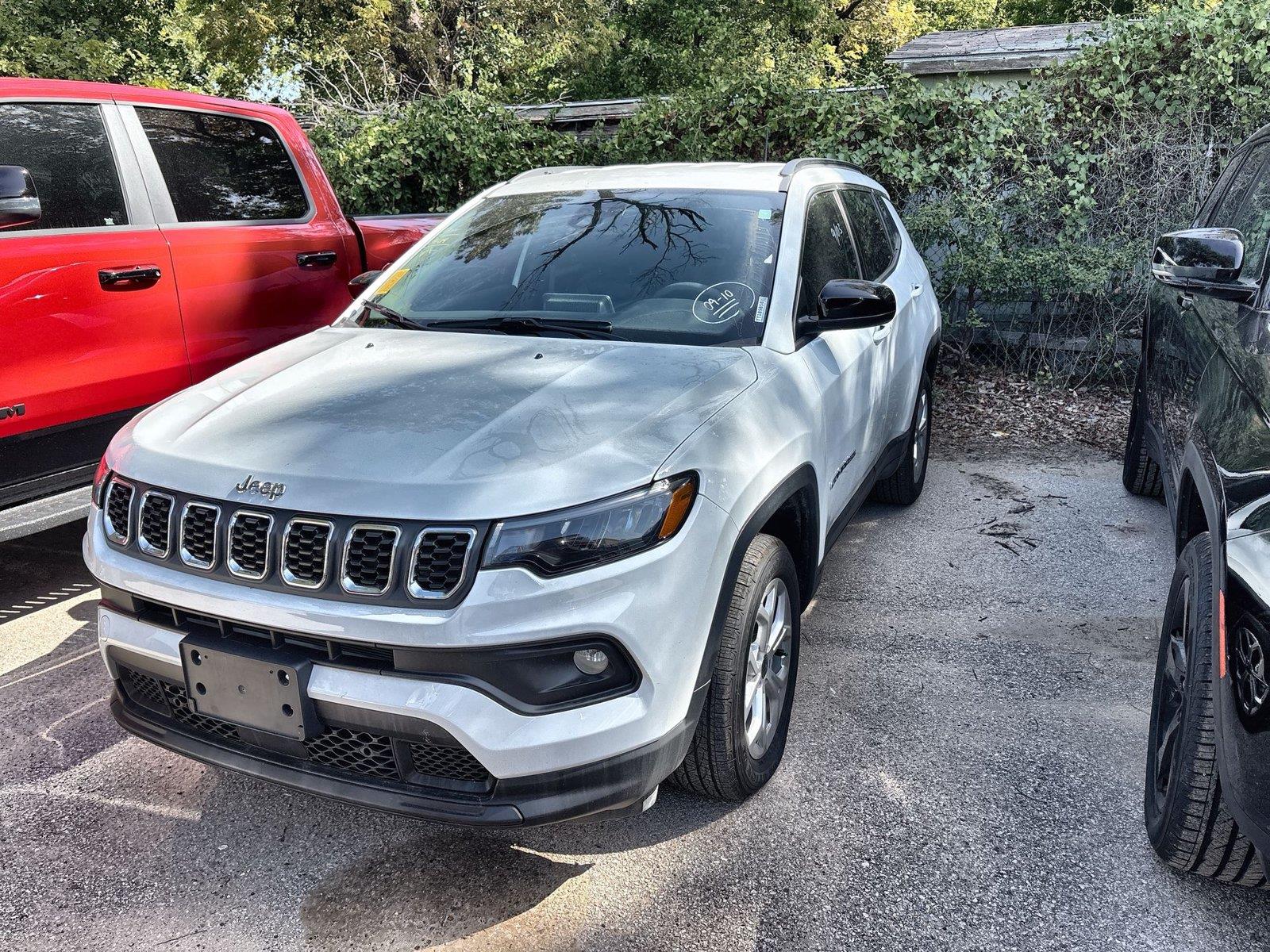 Bright White Clearcoat 2026 Jeep Compass SUV / Crossover Four-Wheel Drive 8-Speed Automatic