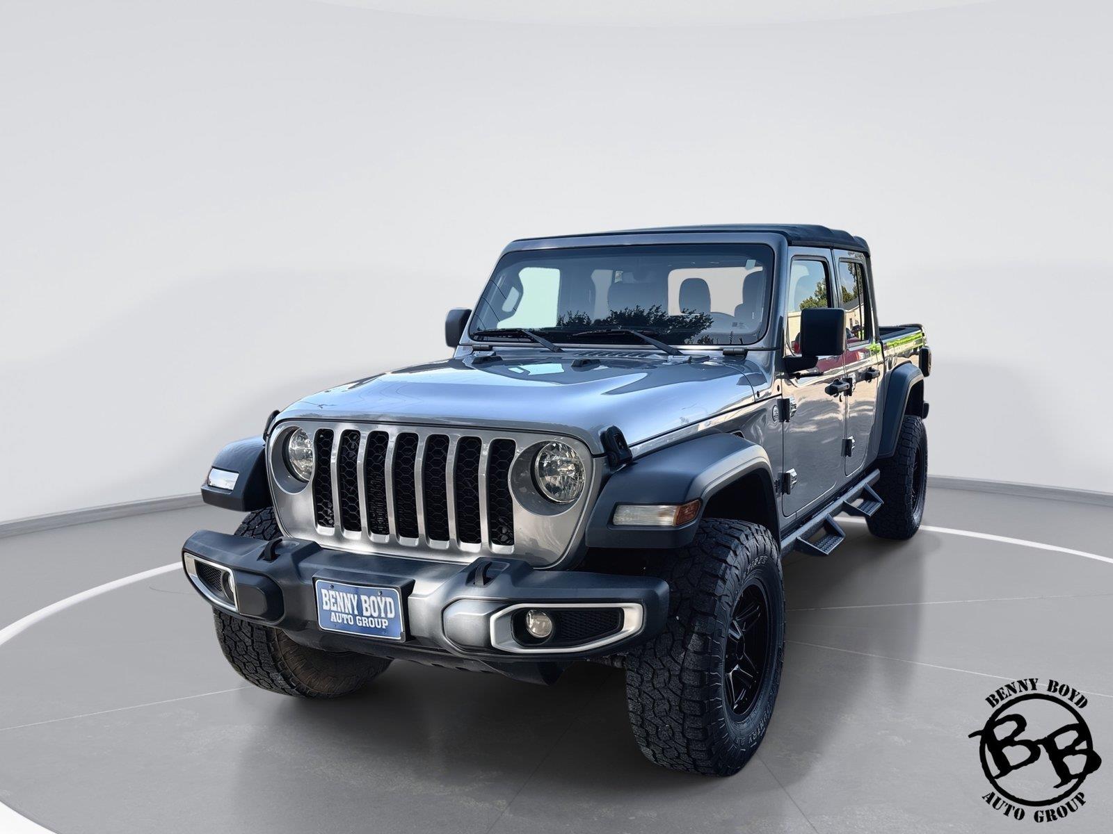 Billet Silver Metallic Clearcoat 2020 Jeep Gladiator Pickup Truck Four-Wheel Drive 8-Speed Automatic