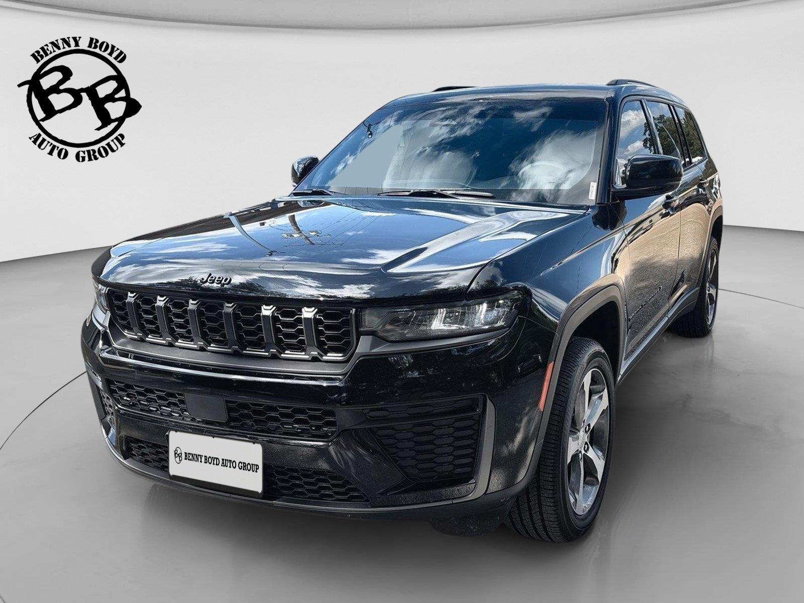 Diamond Black Crystal Pearlcoat 2026 Jeep Grand Cherokee L SUV / Crossover 8-Speed Automatic