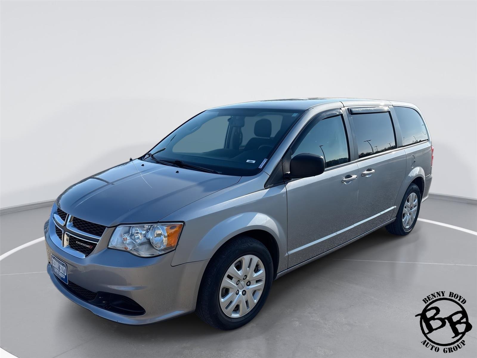 2018 Dodge Grand Caravan SE's photo