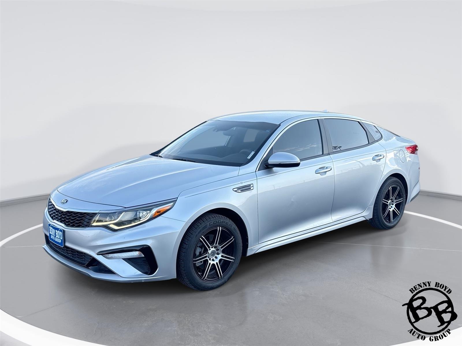 2020 Kia Optima LX's photo