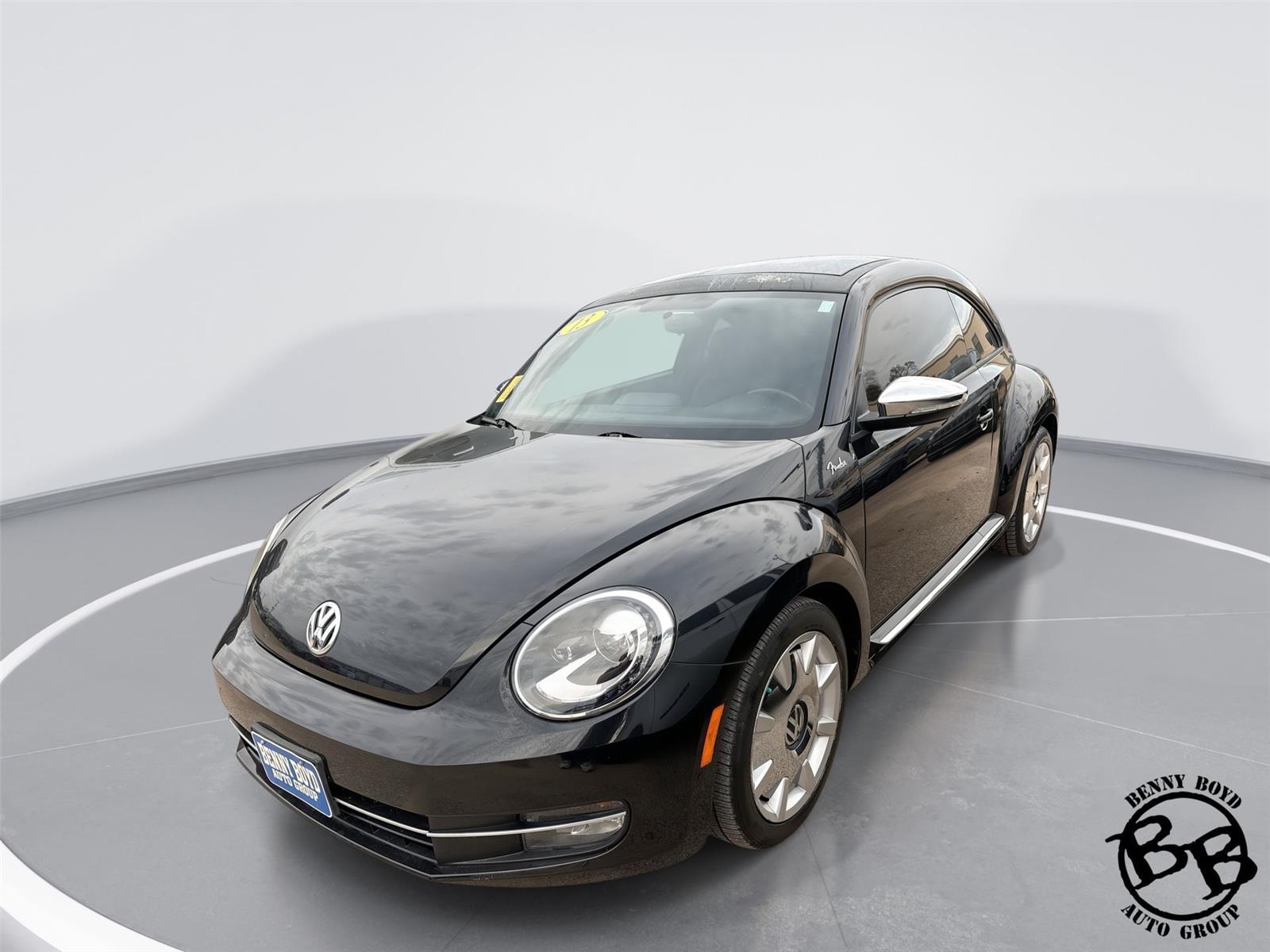2013 Volkswagen Beetle 2.0's photo