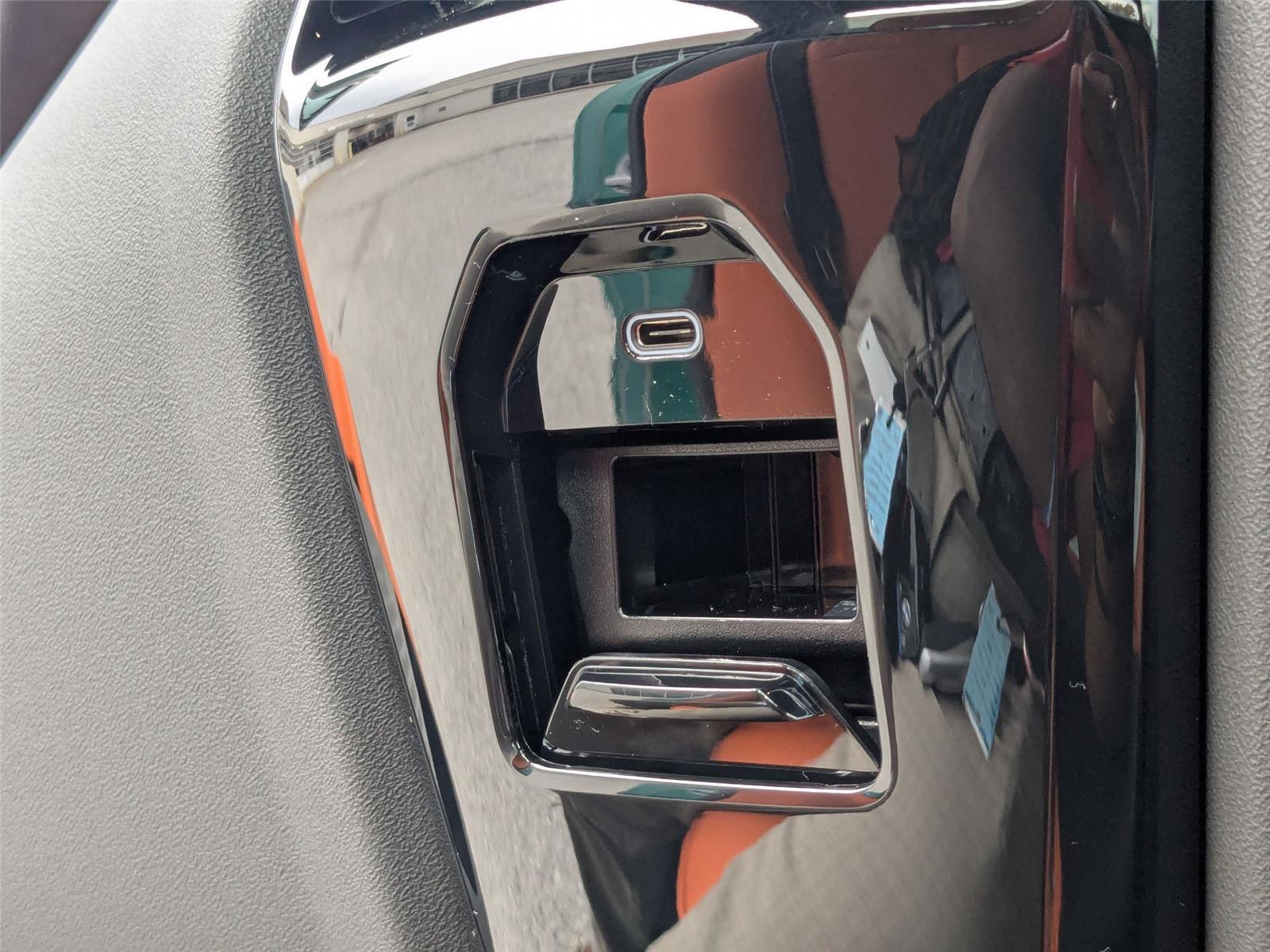 New 2026 Isle of Man Green Metallic BMW  image 27