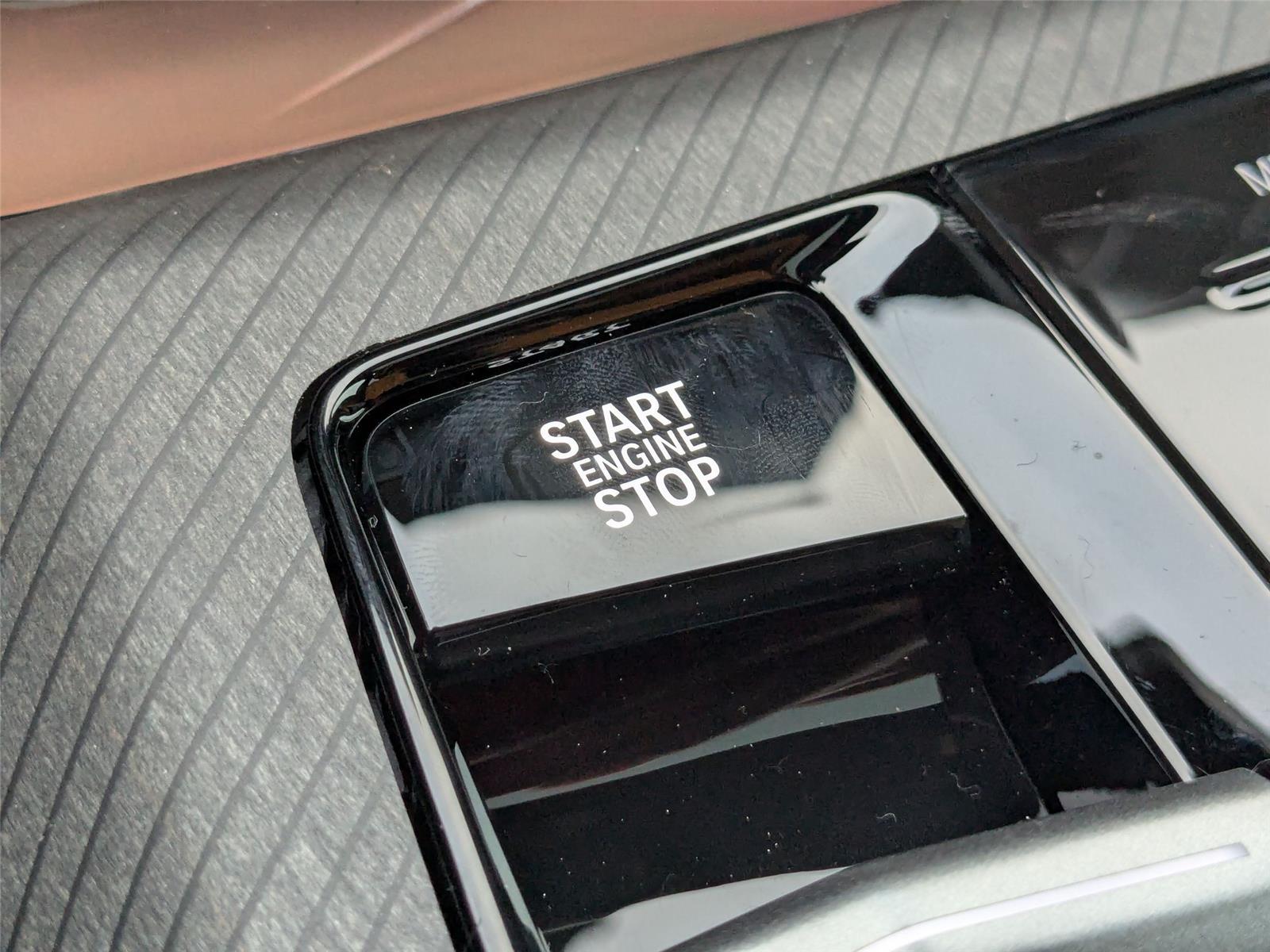 New 2026 Tanzanite Blue II Metallic BMW 30 xDrive image 17