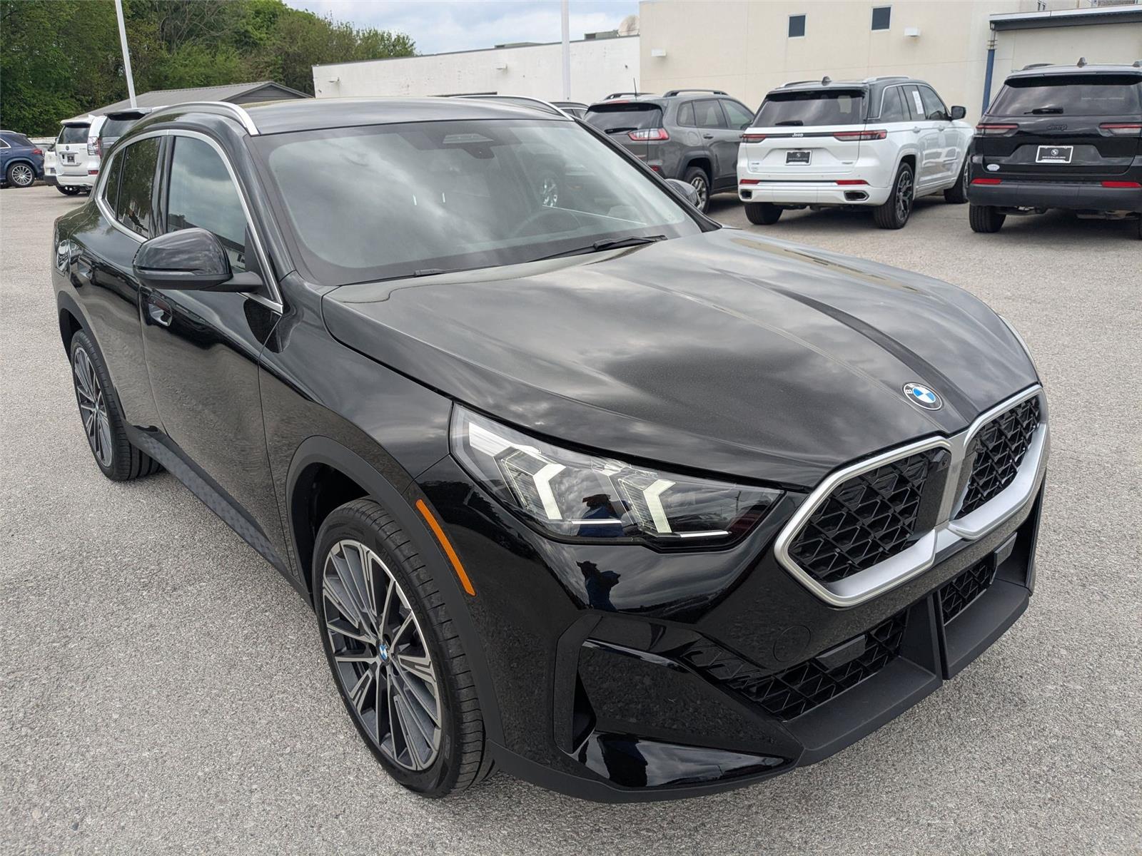 New 2026 Jet Black BMW xDrive28i image 3