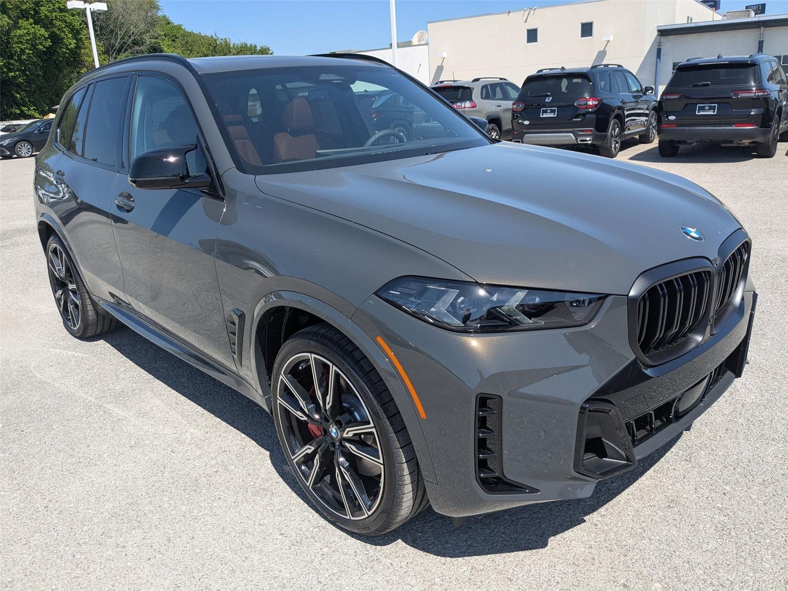 New 2026 Dravit Grey Metallic BMW M60i image 3