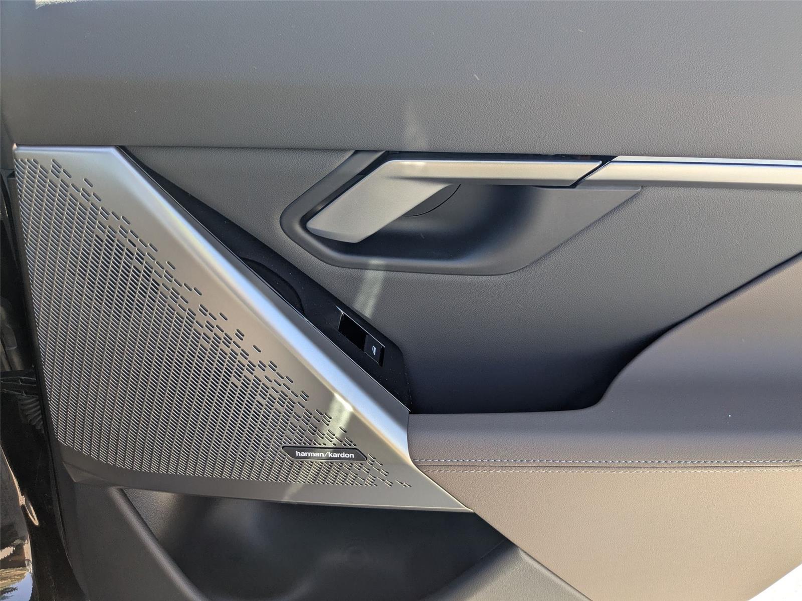 New 2027 BLACK BMW 530i xDrive image 31